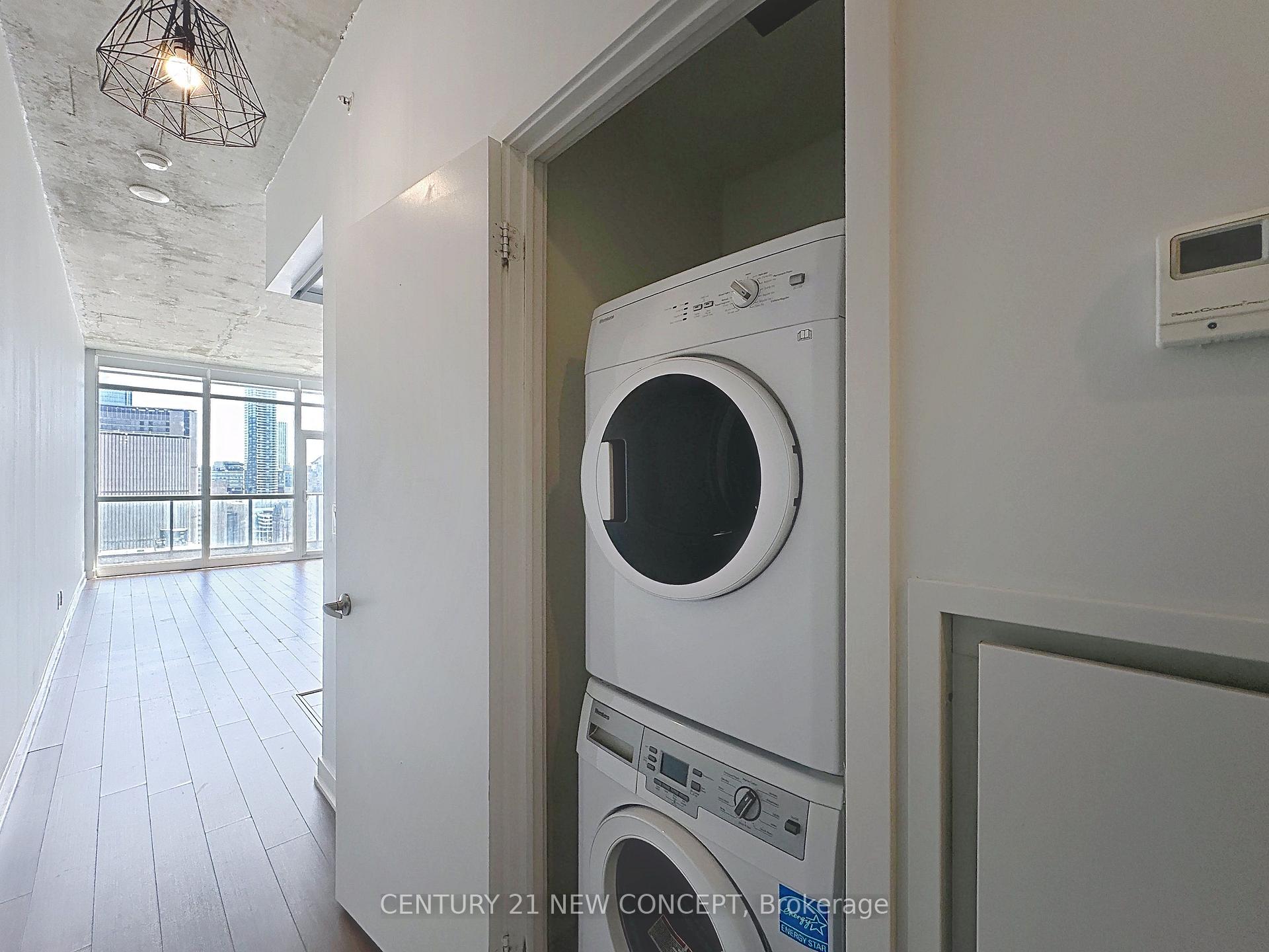 Photo 10 of Unit 1909, 210 Simcoe Street, Toronto, Kensington-Chinatown — HOMEH