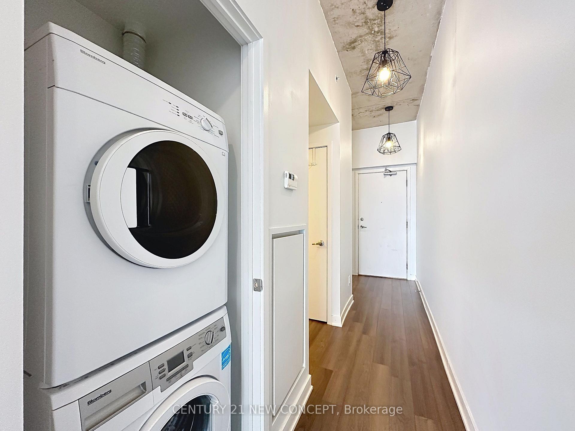 Photo 11 of Unit 1909, 210 Simcoe Street, Toronto, Kensington-Chinatown — HOMEH