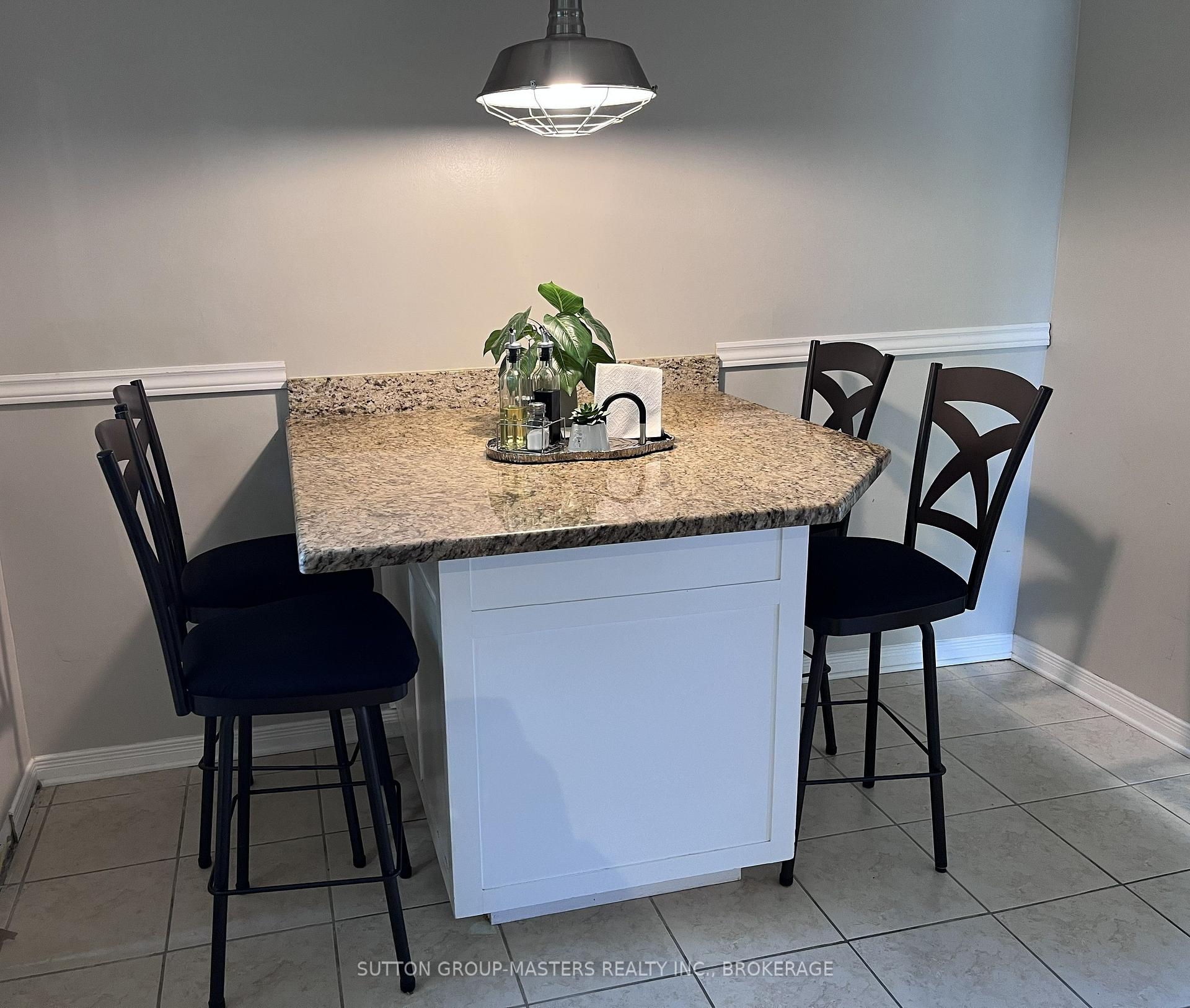 Photo 8 of 823 Robson Place, Kingston, North of Taylor-Kidd Blvd — HOMEH