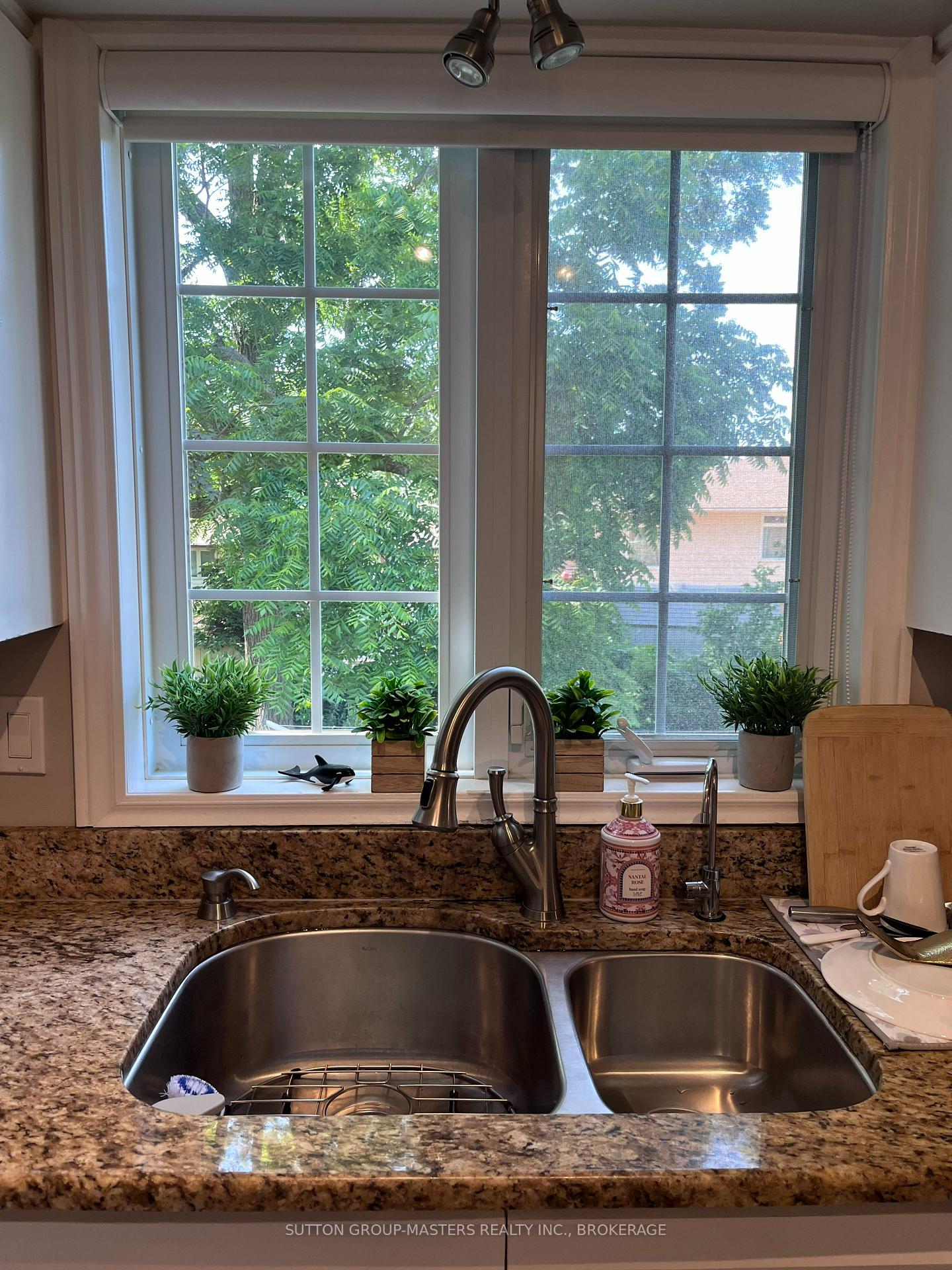 Photo 9 of 823 Robson Place, Kingston, North of Taylor-Kidd Blvd — HOMEH