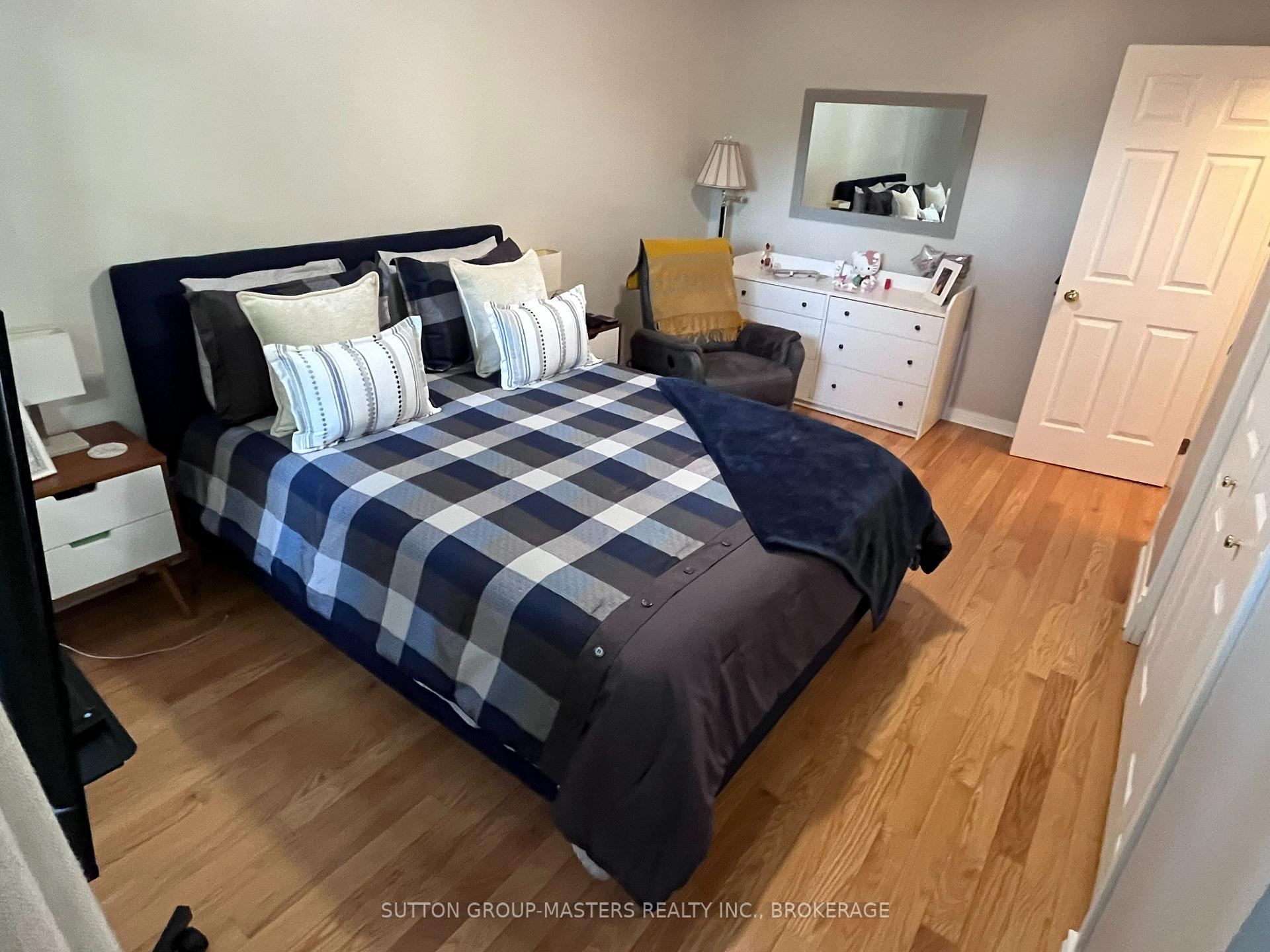 Photo 10 of 823 Robson Place, Kingston, North of Taylor-Kidd Blvd — HOMEH