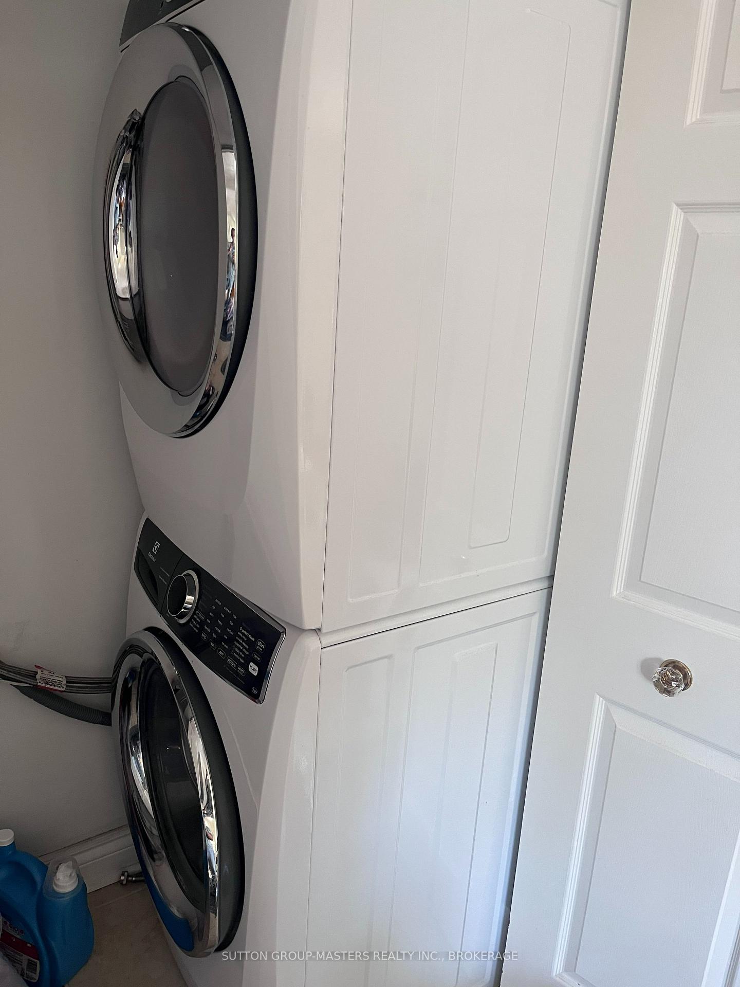 Photo 16 of 823 Robson Place, Kingston, North of Taylor-Kidd Blvd — HOMEH