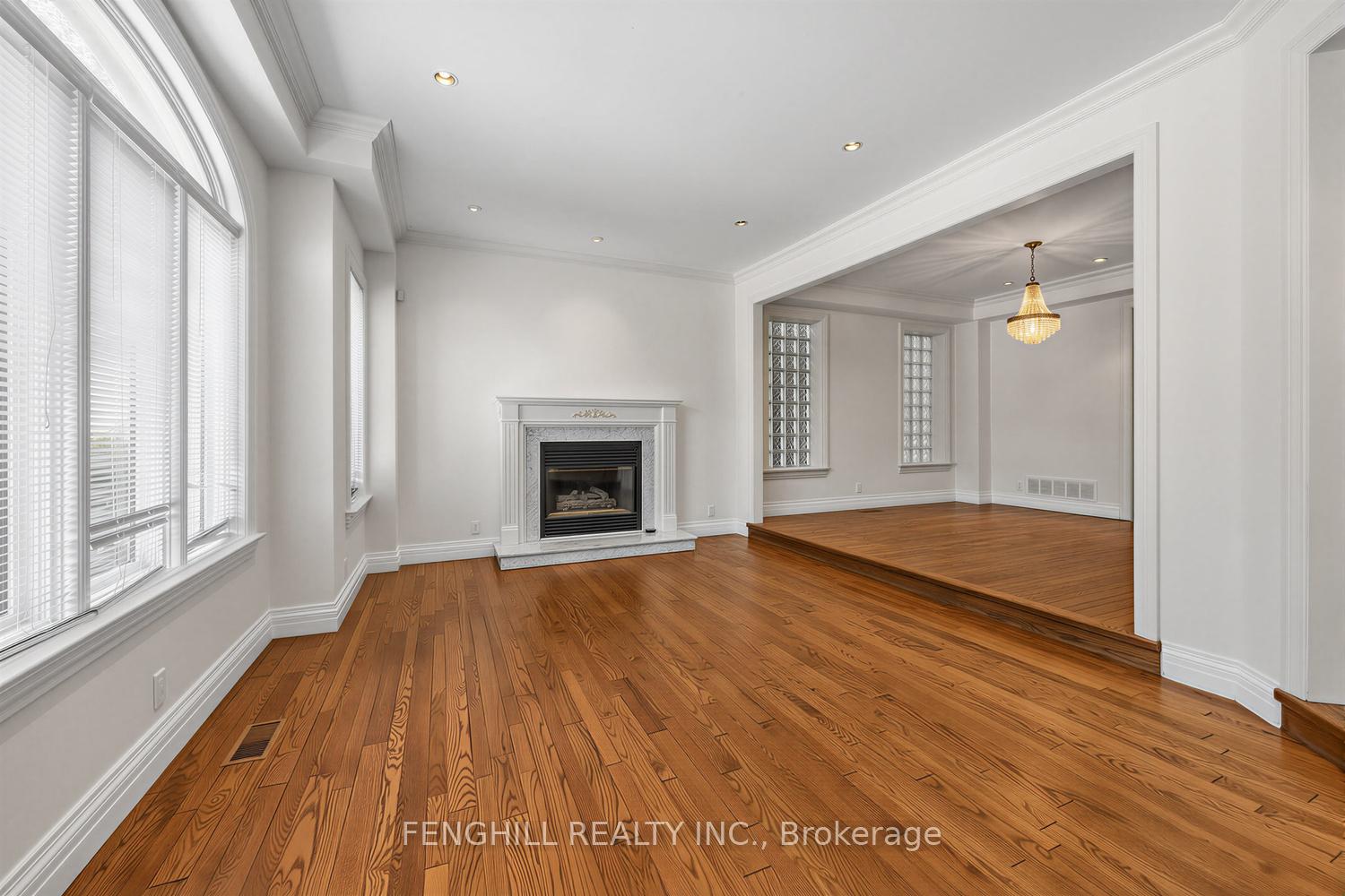 Photo 3 of 505 Cranbrooke Avenue, Toronto, Bedford Park-Nortown — HOMEH