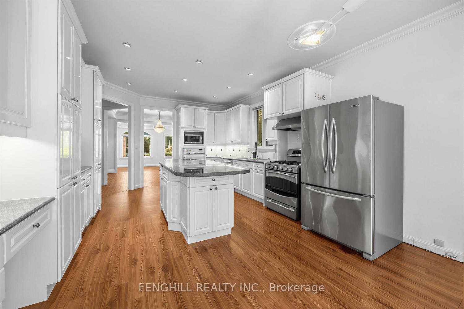 Photo 6 of 505 Cranbrooke Avenue, Toronto, Bedford Park-Nortown — HOMEH