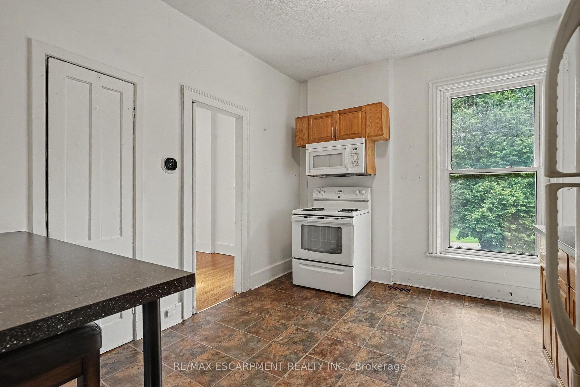 Photo 20 of 22 Stinson Street, Hamilton, Stinson — HOMEH