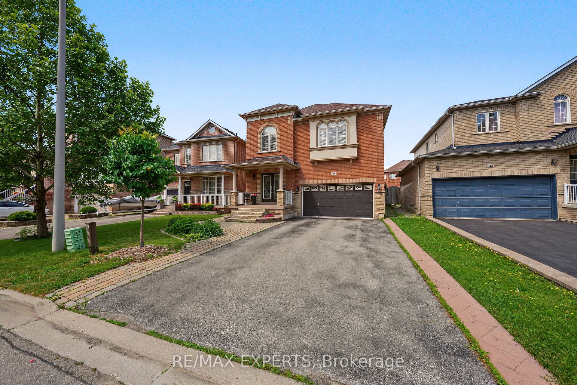 Photo 5 of 18 Tacc Trail, Vaughan, Vellore Village — HOMEH