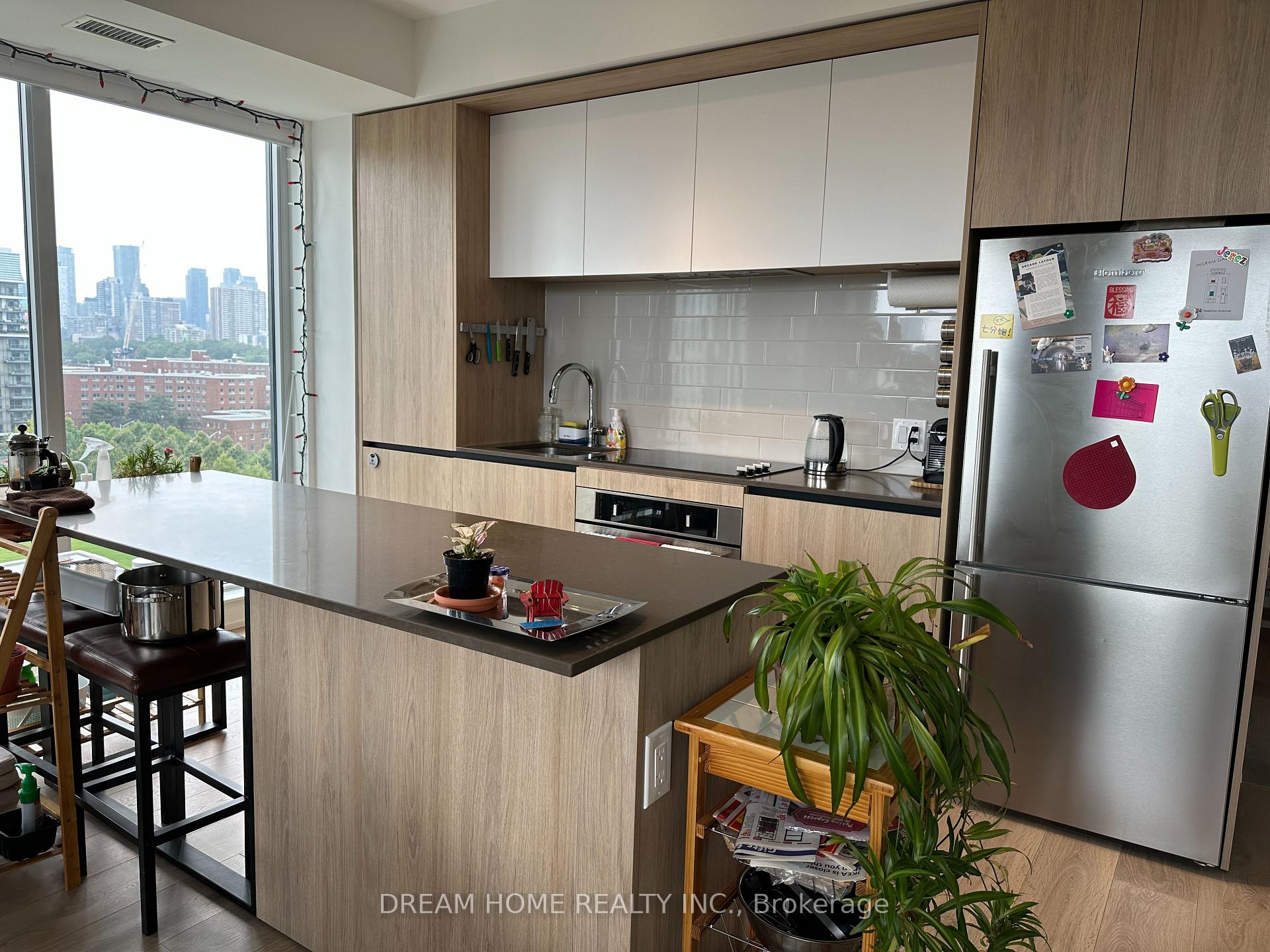 Photo 6 of Unit 905, 225 Sumach Street S, Toronto, Regent Park — HOMEH