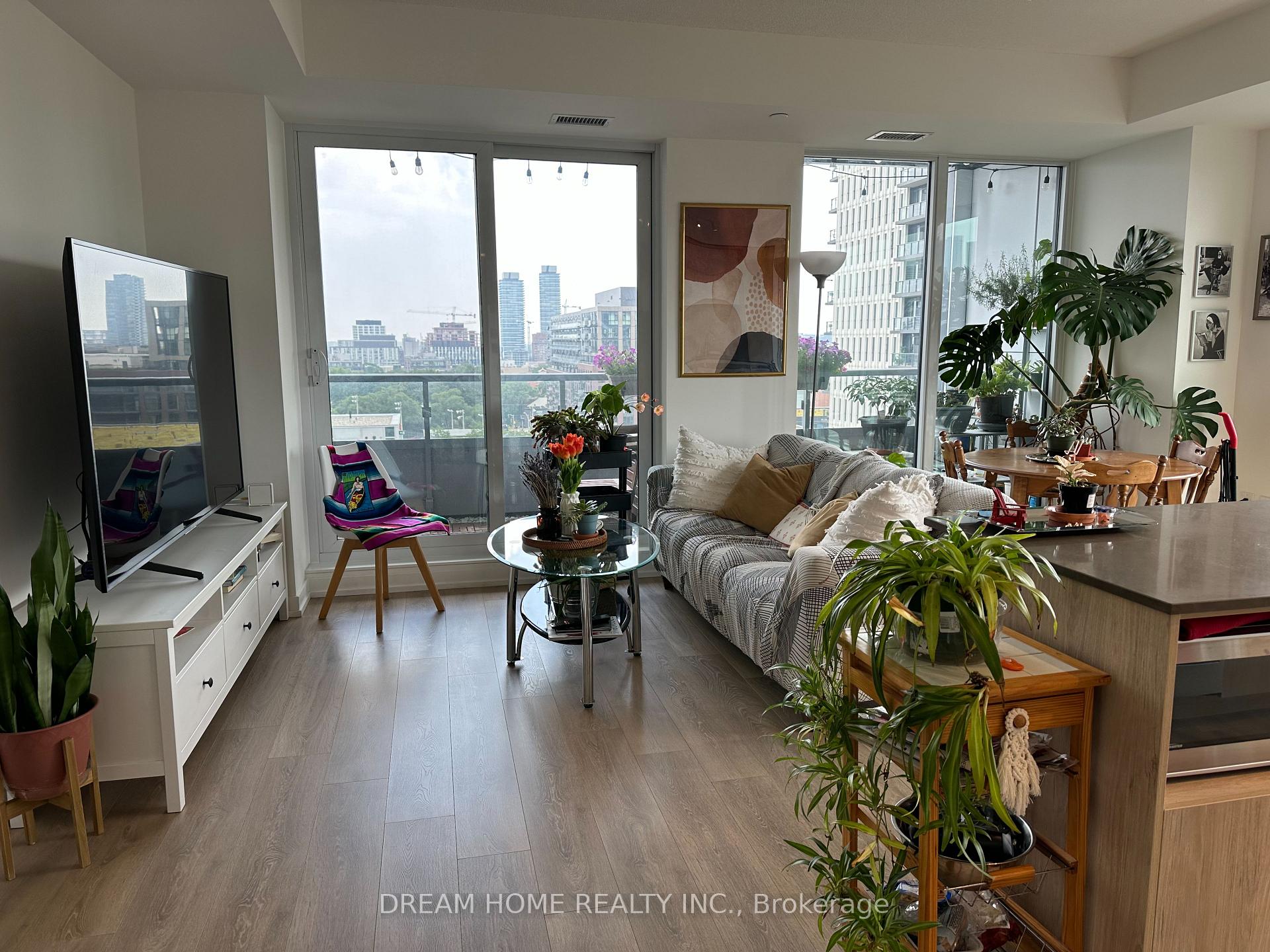 Photo 8 of Unit 905, 225 Sumach Street S, Toronto, Regent Park — HOMEH