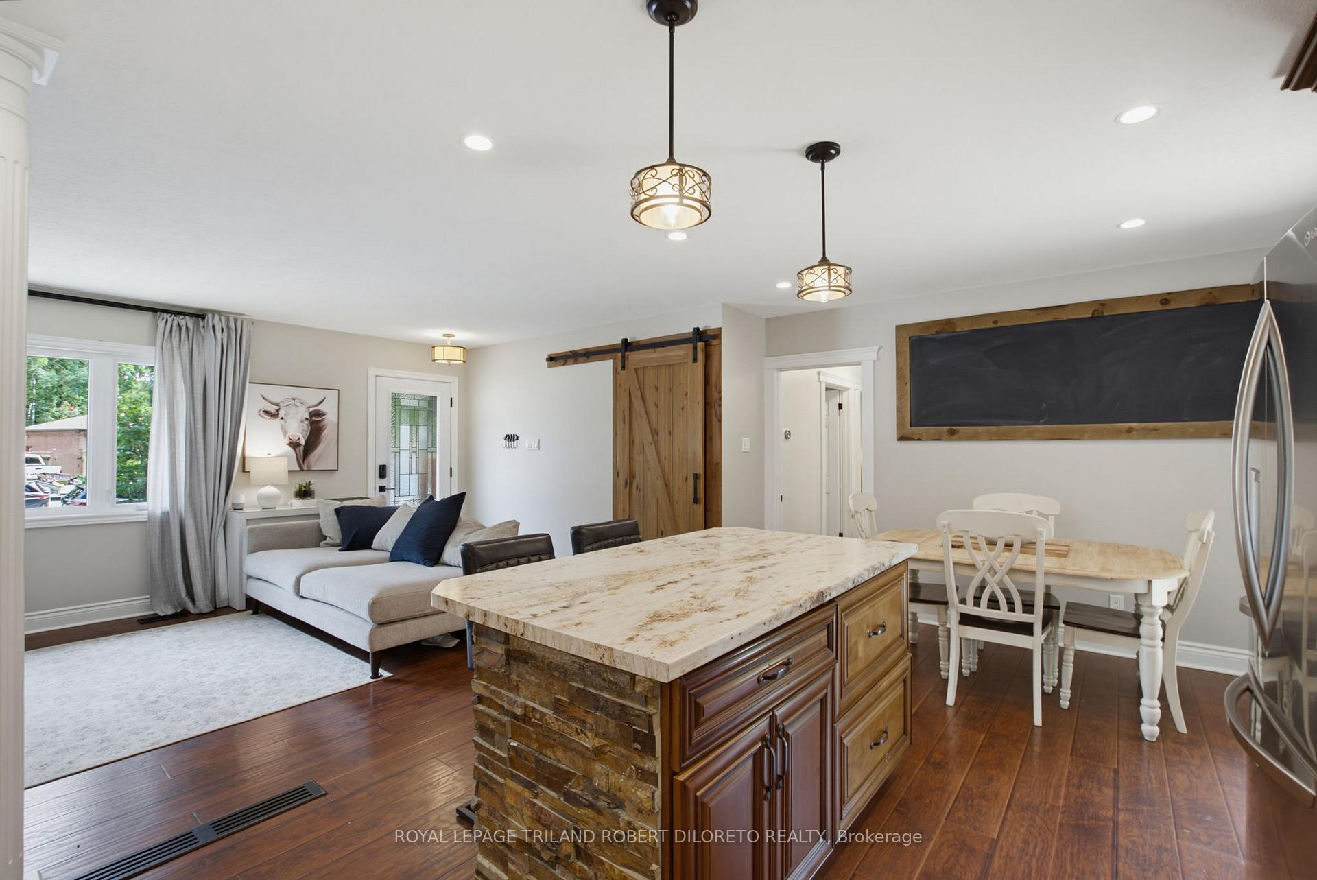 Photo 14 of 9 Strathcona Drive, London, East O — HOMEH