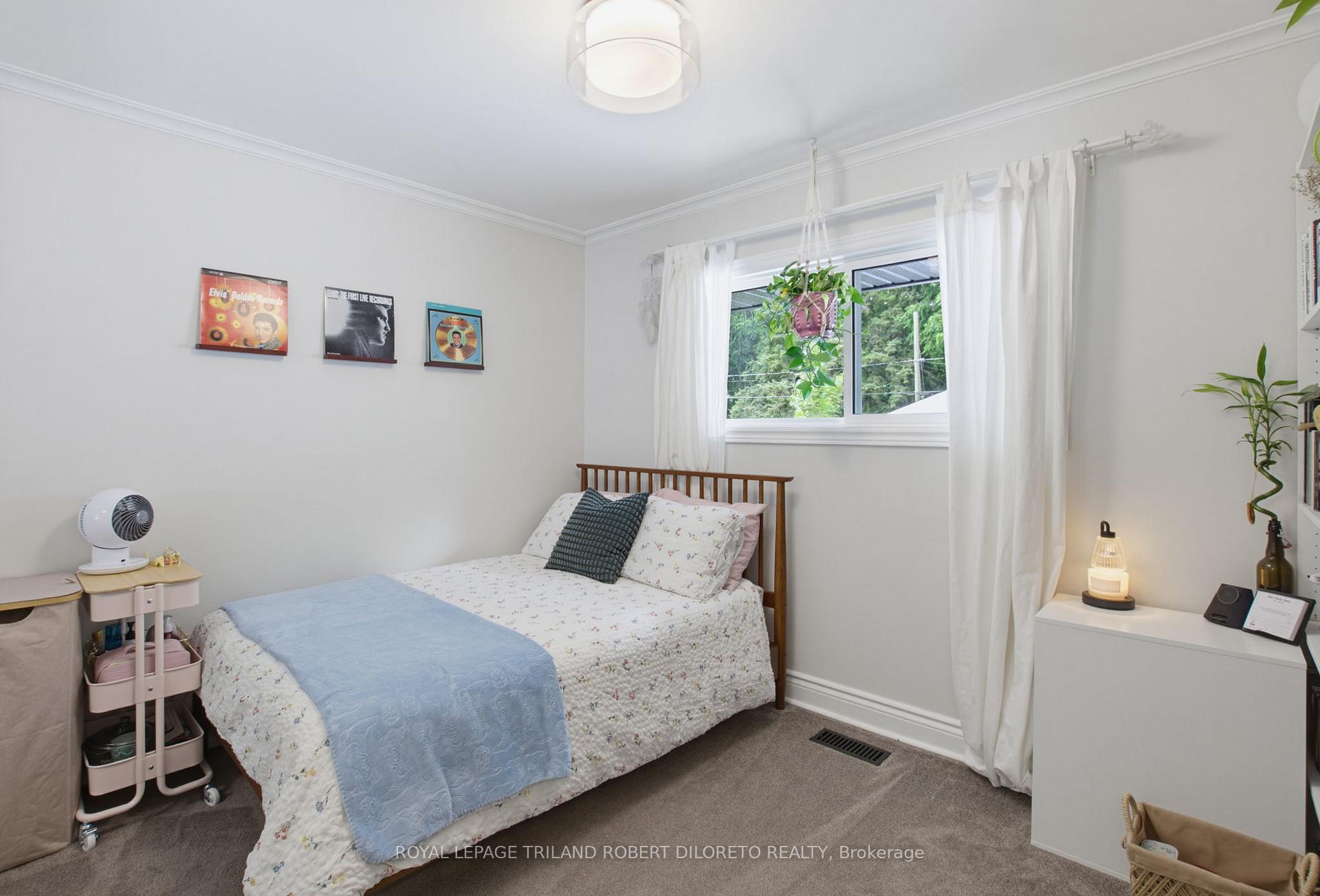 Photo 19 of 9 Strathcona Drive, London, East O — HOMEH