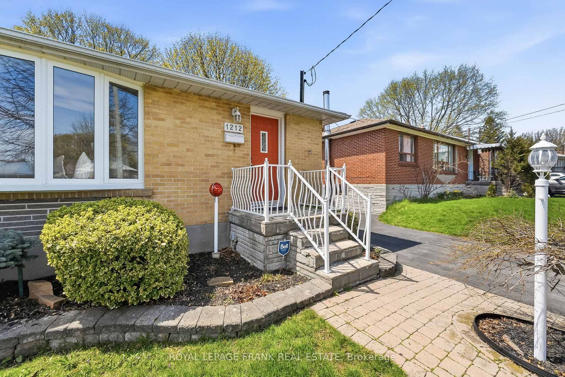 Photo 3 of 1212 Valley Drive, Oshawa, Lakeview — HOMEH