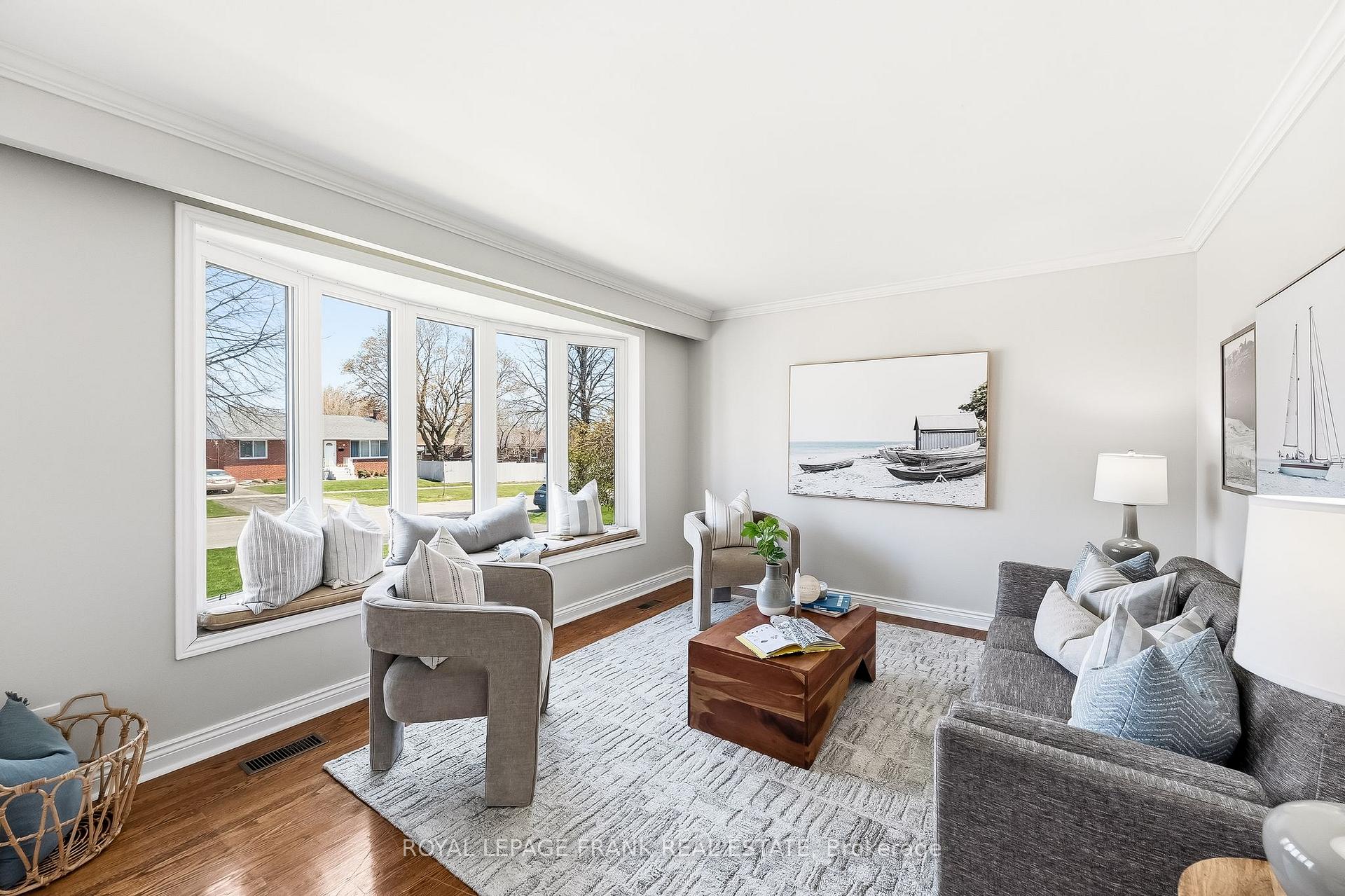Photo 6 of 1212 Valley Drive, Oshawa, Lakeview — HOMEH
