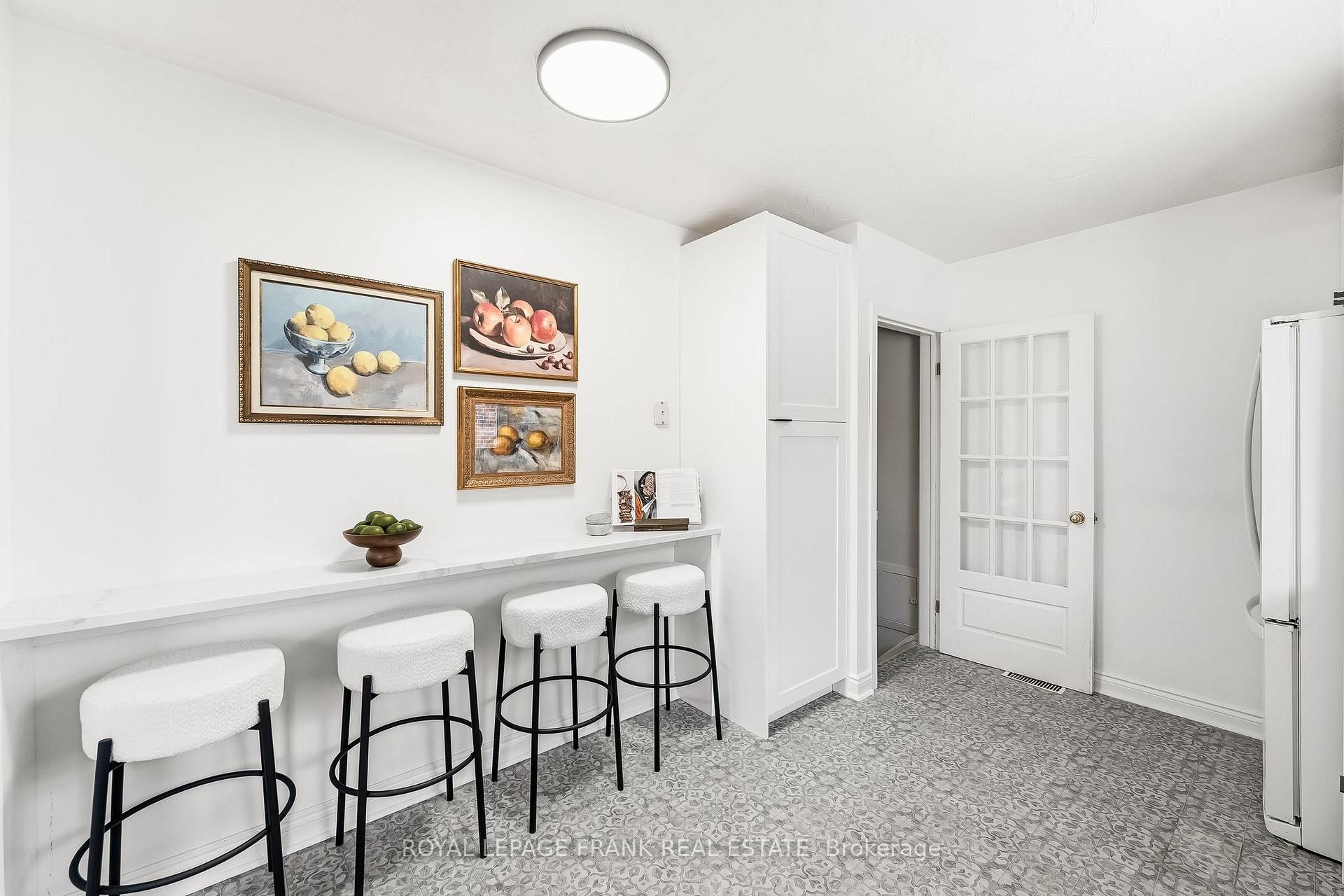 Photo 12 of 1212 Valley Drive, Oshawa, Lakeview — HOMEH