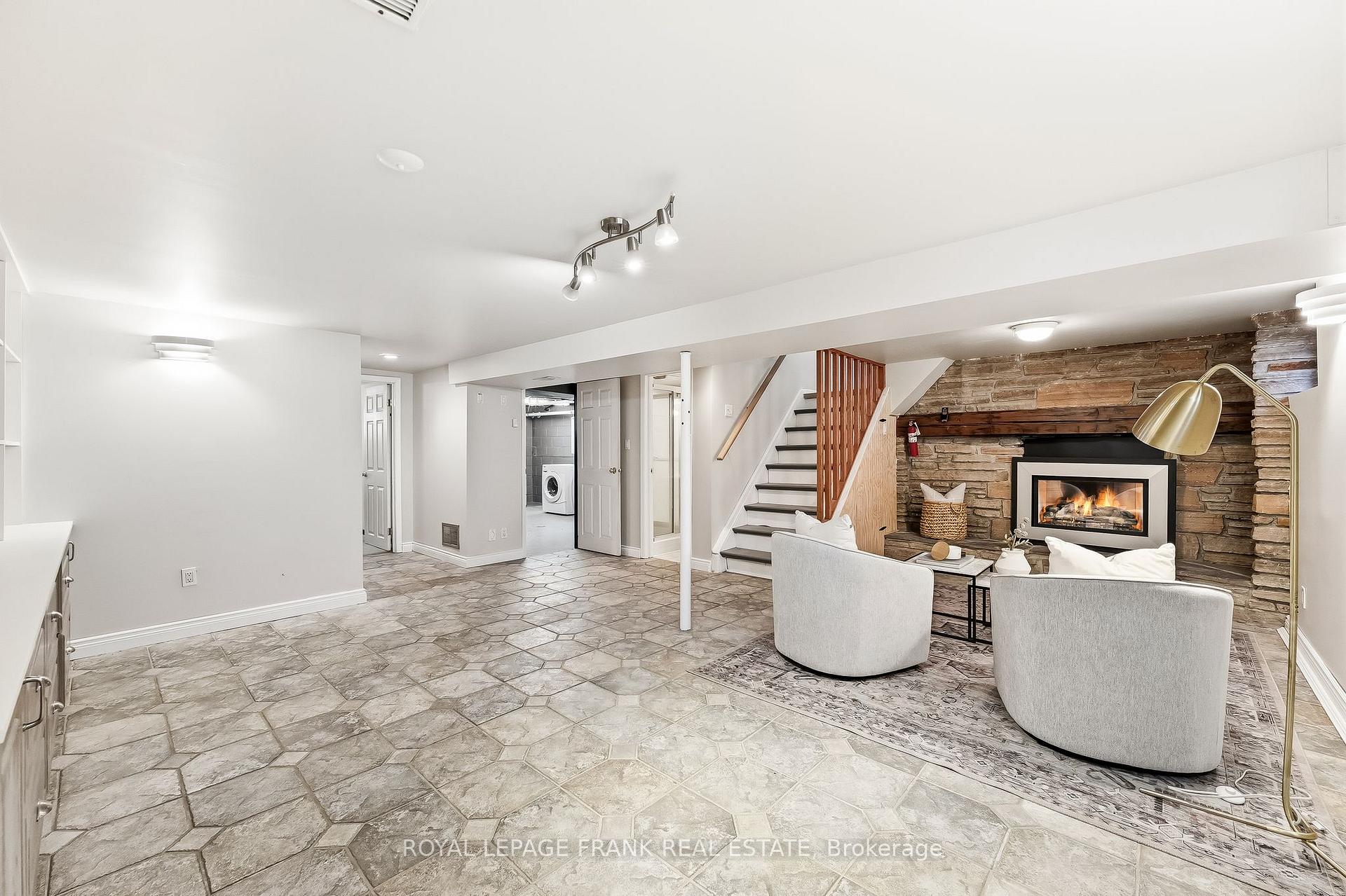 Photo 25 of 1212 Valley Drive, Oshawa, Lakeview — HOMEH