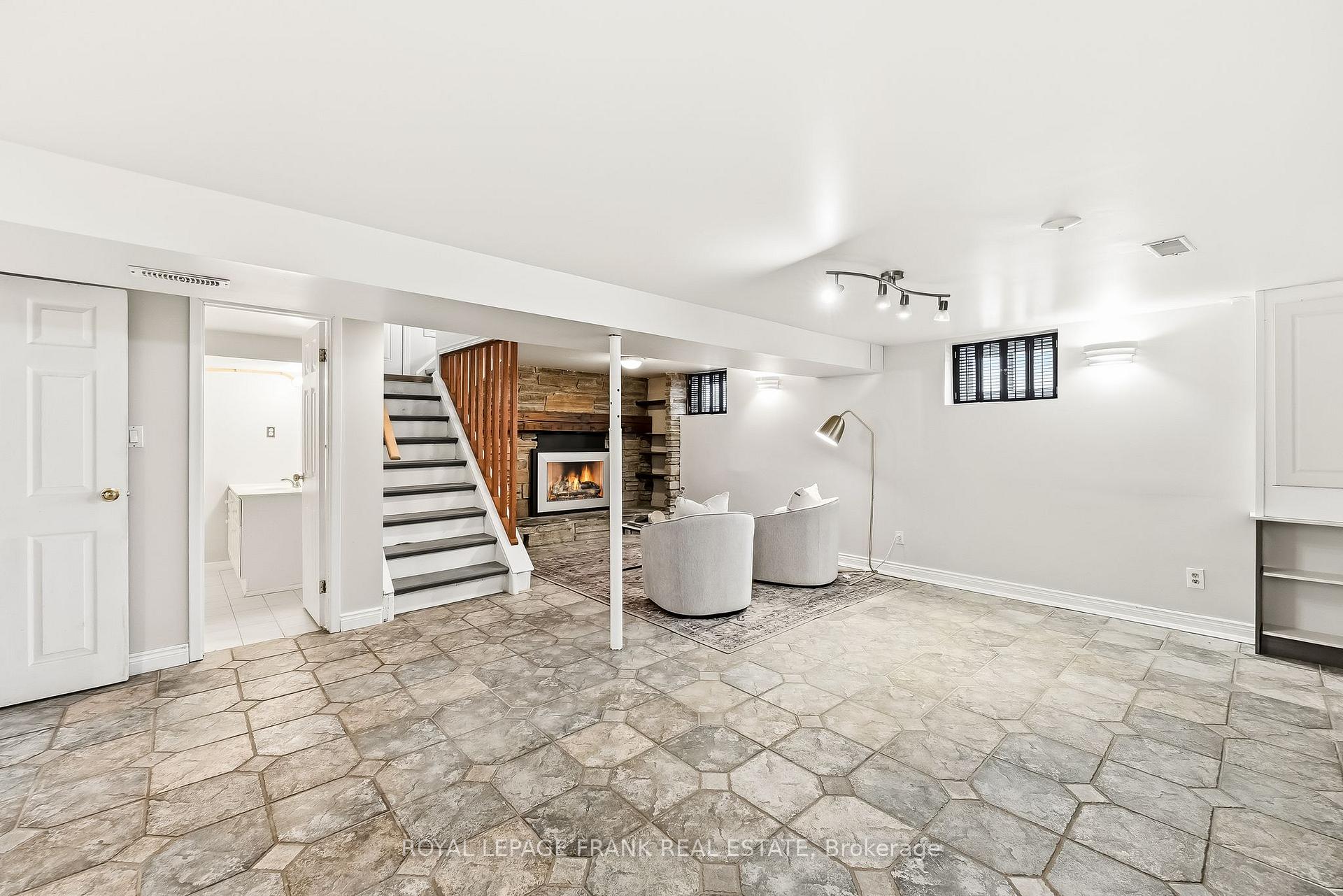 Photo 28 of 1212 Valley Drive, Oshawa, Lakeview — HOMEH