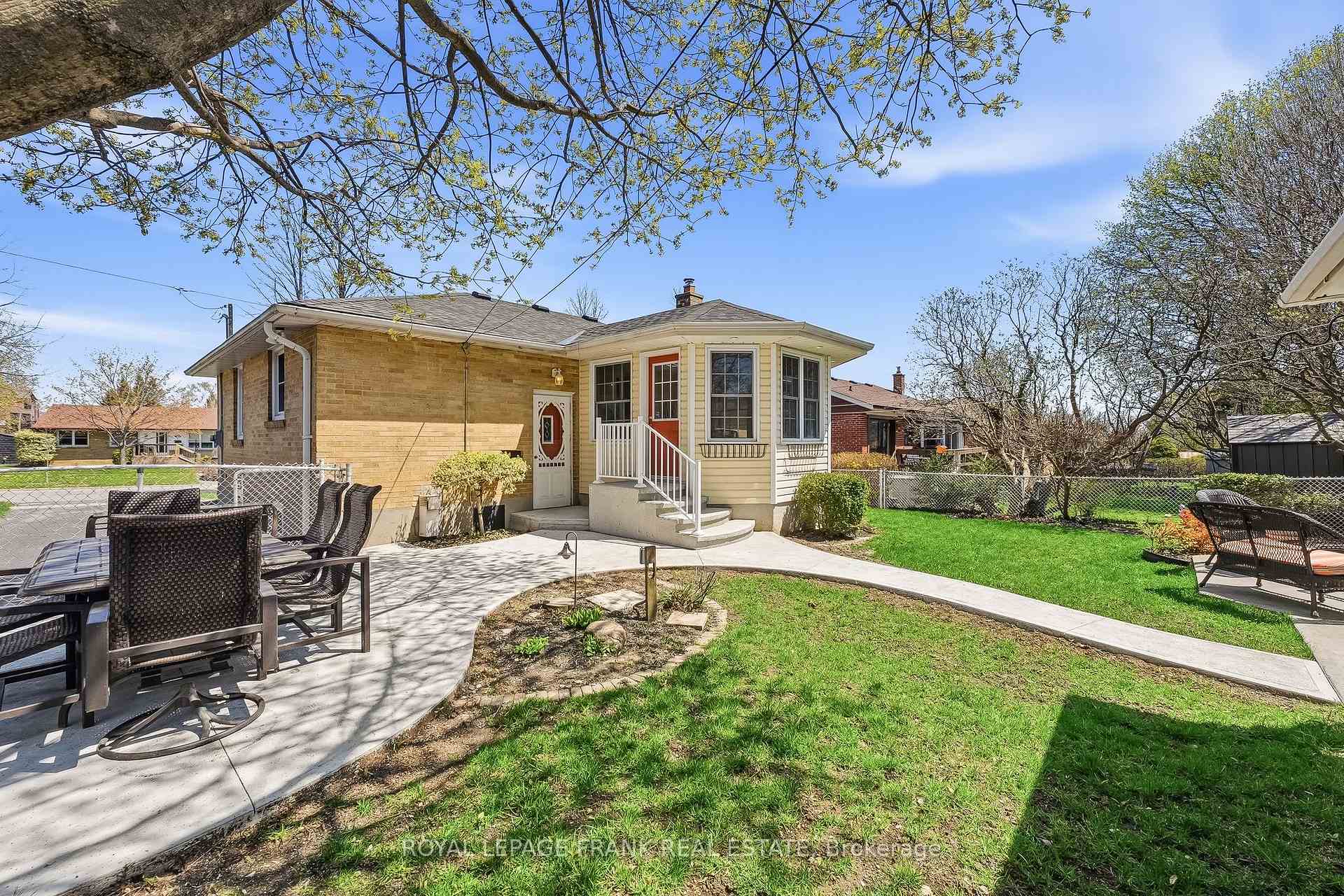 Photo 38 of 1212 Valley Drive, Oshawa, Lakeview — HOMEH