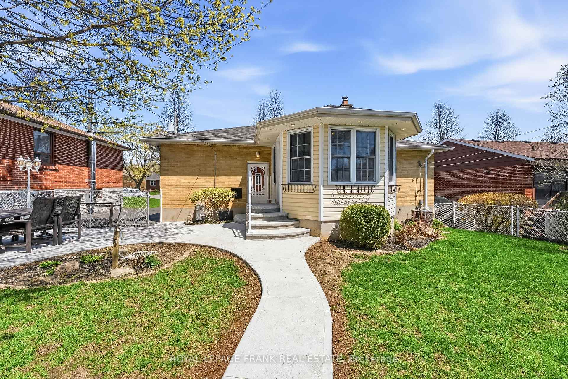 Photo 39 of 1212 Valley Drive, Oshawa, Lakeview — HOMEH