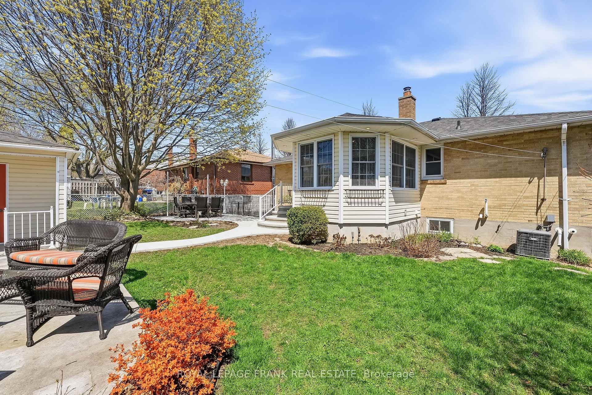 Photo 40 of 1212 Valley Drive, Oshawa, Lakeview — HOMEH
