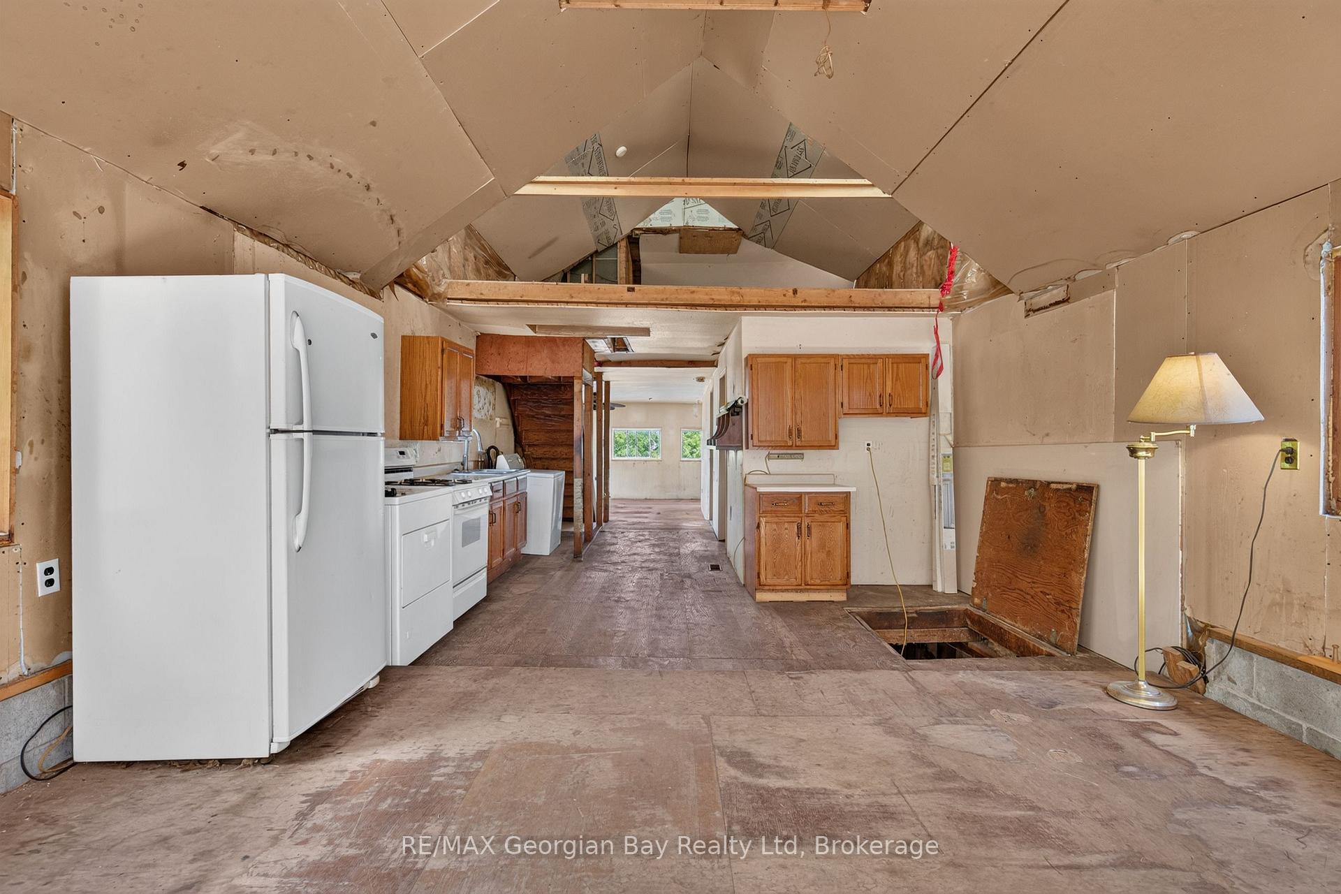 Photo 5 of 379 Gloucester Street, Midland — HOMEH