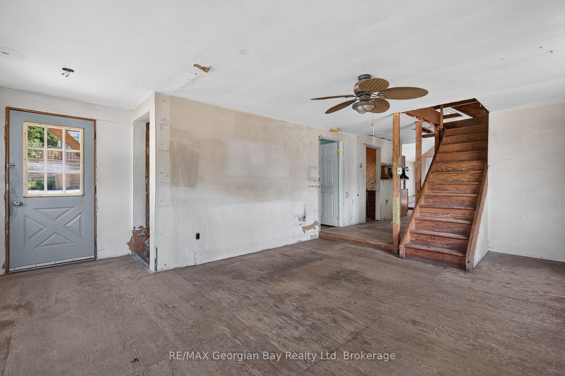 Photo 8 of 379 Gloucester Street, Midland — HOMEH