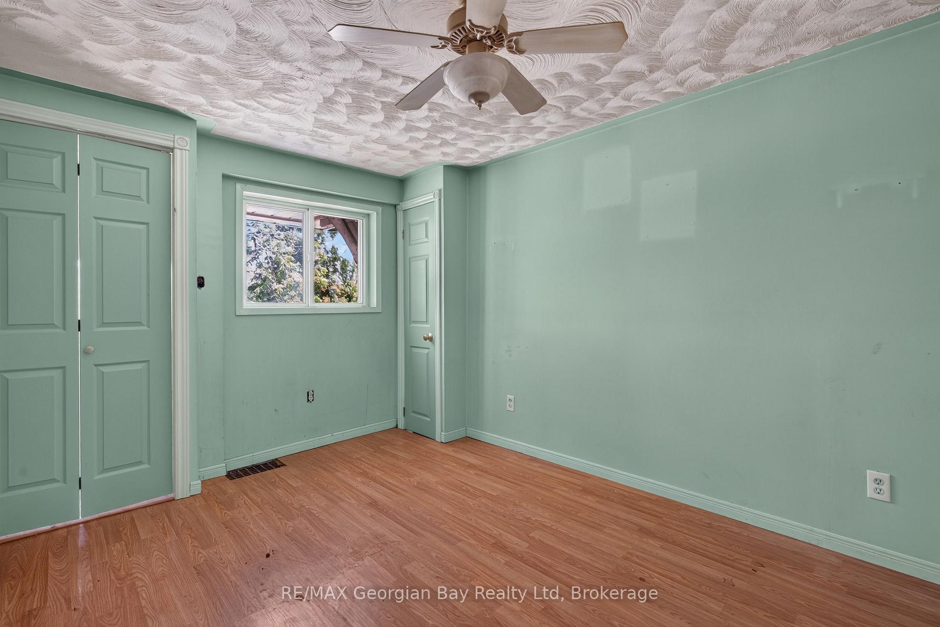 Photo 10 of 379 Gloucester Street, Midland — HOMEH