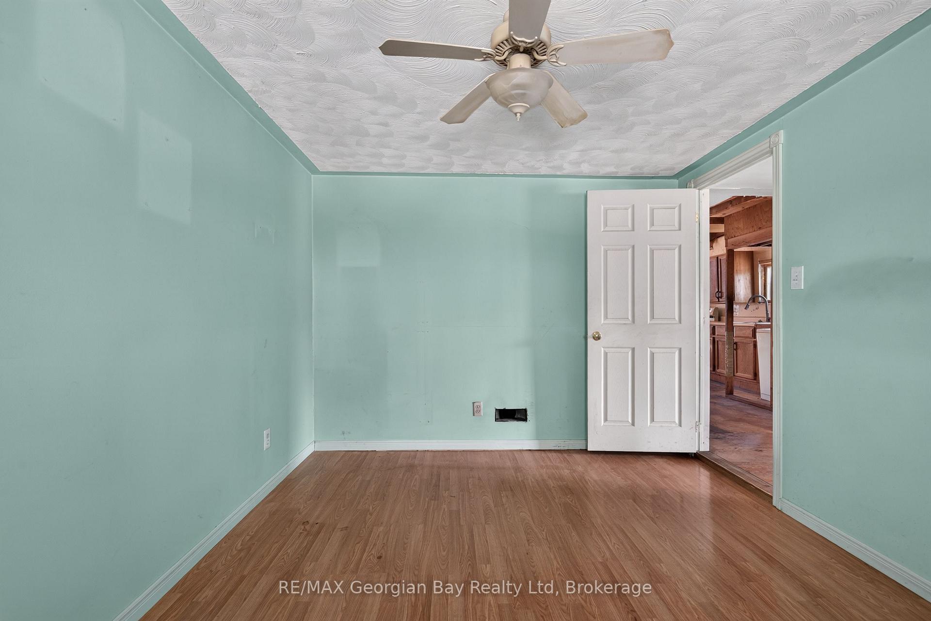 Photo 11 of 379 Gloucester Street, Midland — HOMEH
