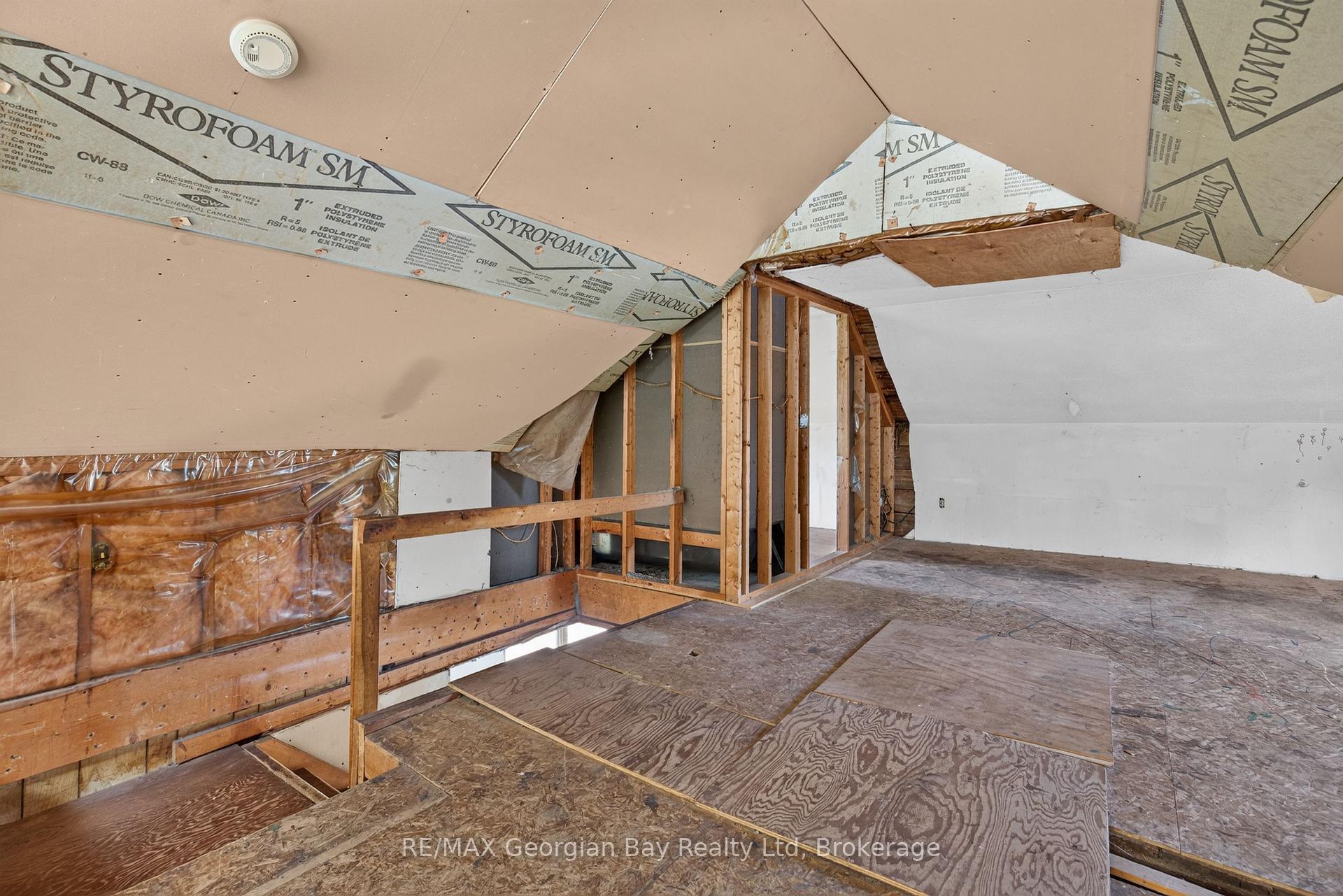 Photo 14 of 379 Gloucester Street, Midland — HOMEH