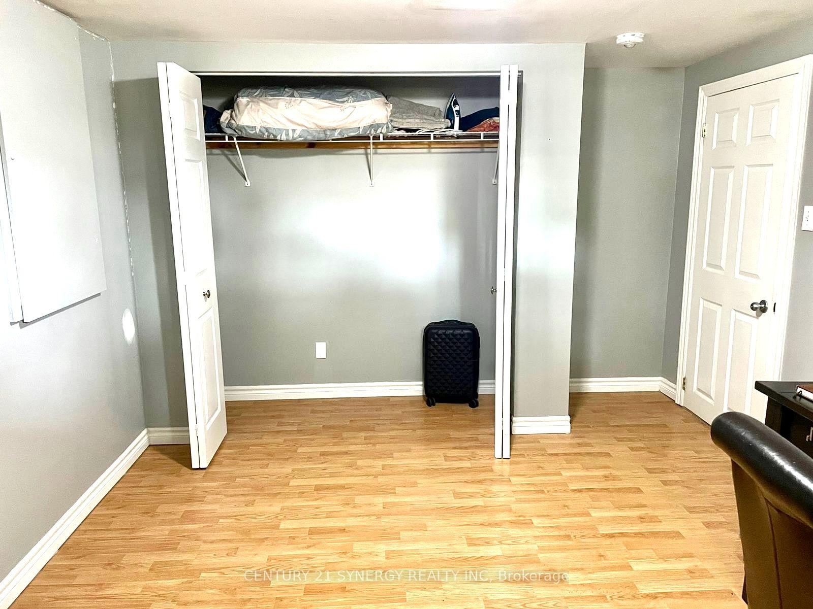 Photo 6 of Unit Lower, 275 Toll Gate Boulevard, Waterloo, Lakeshore Village — HOMEH