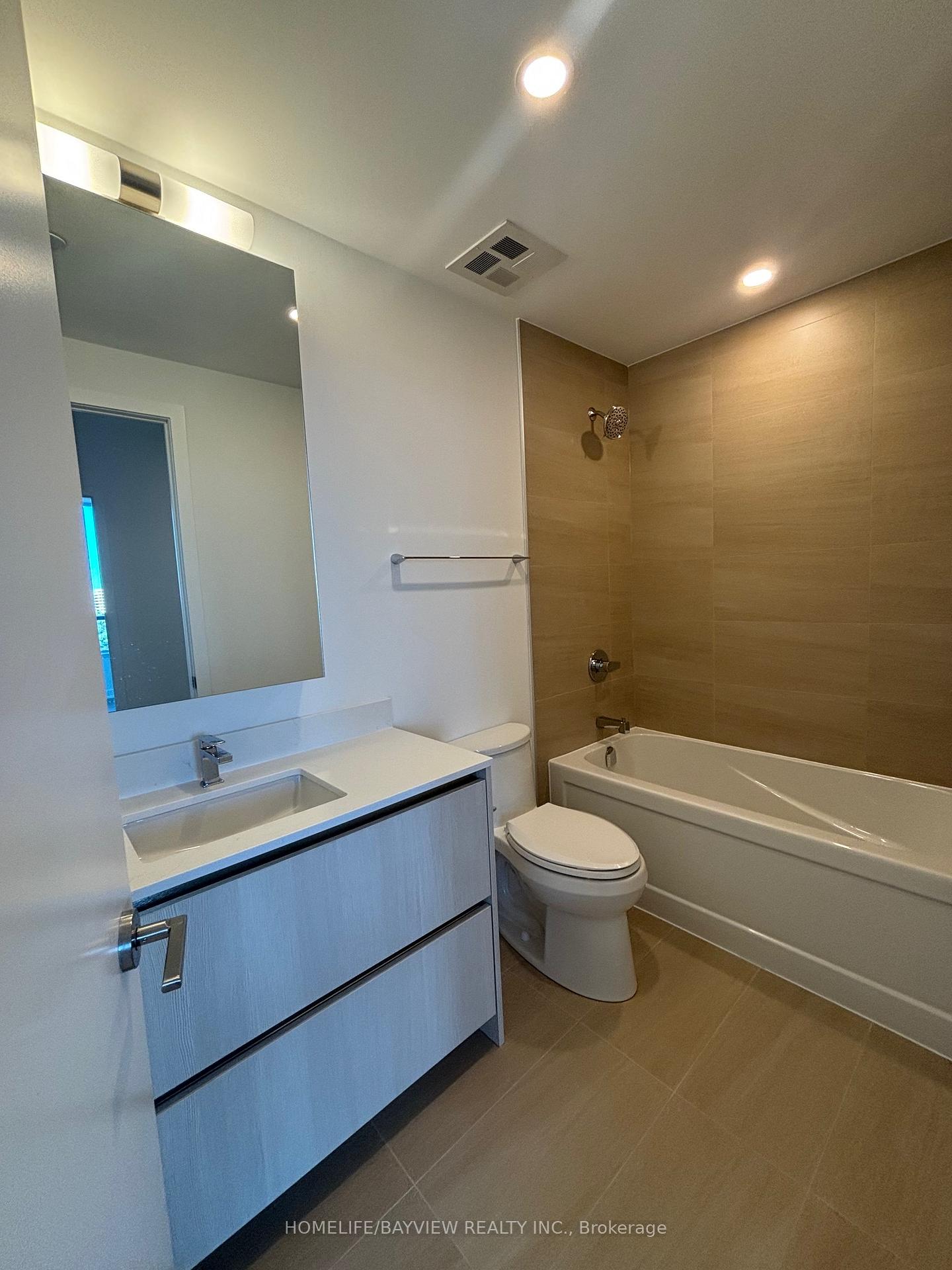 Photo 4 of Unit 622, 8188 Yonge Street, Vaughan, Uplands — HOMEH