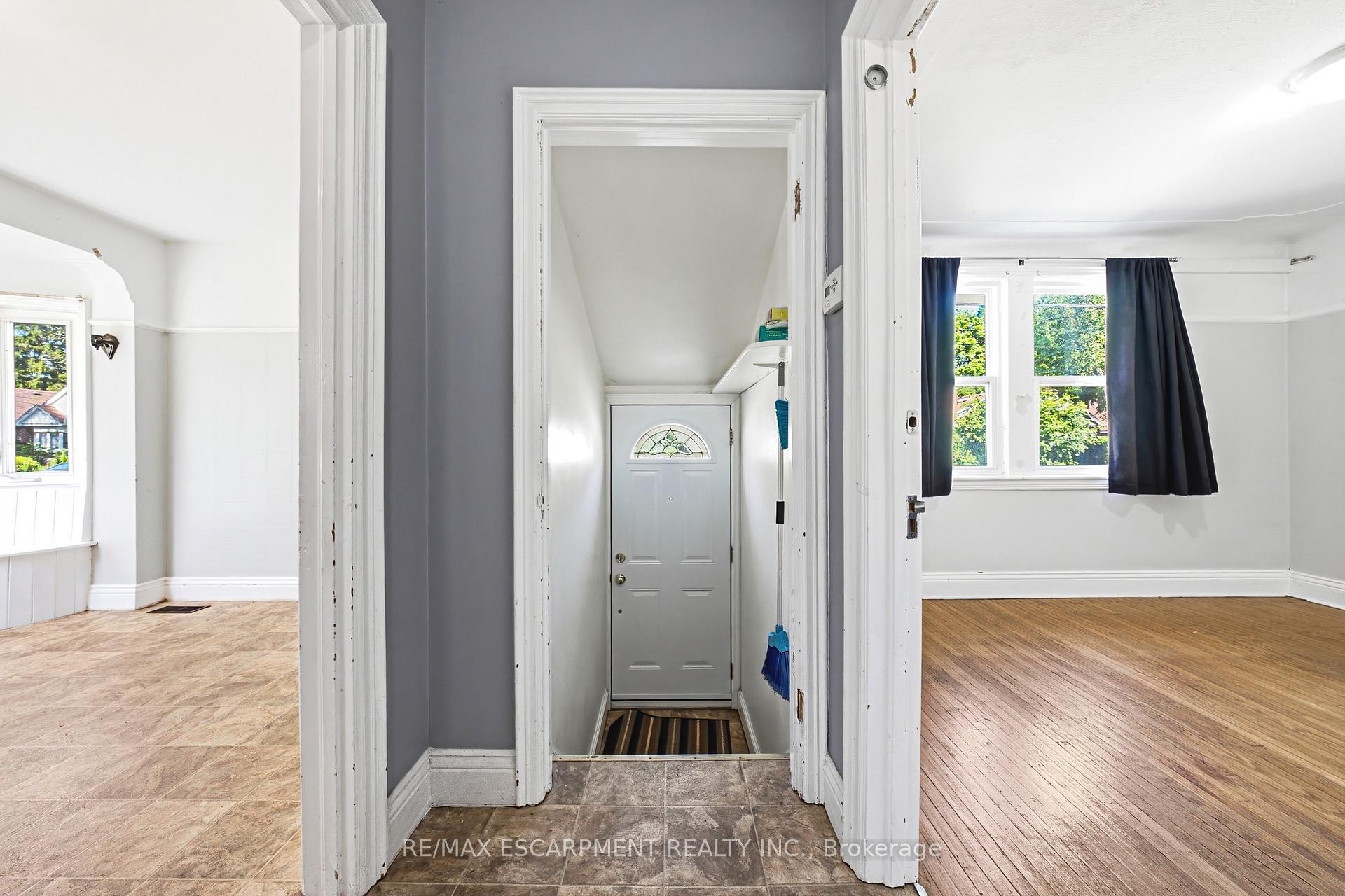 Photo 8 of 184 Arkell Street, Hamilton, Westdale — HOMEH