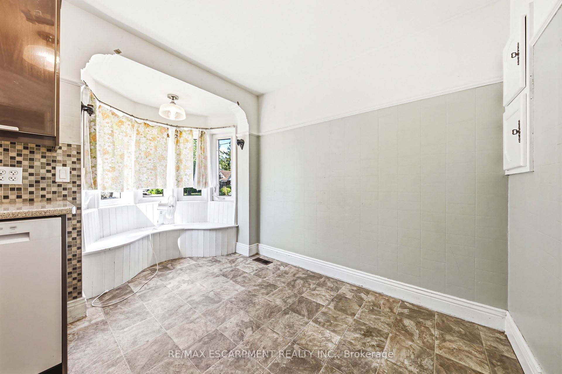 Photo 10 of 184 Arkell Street, Hamilton, Westdale — HOMEH