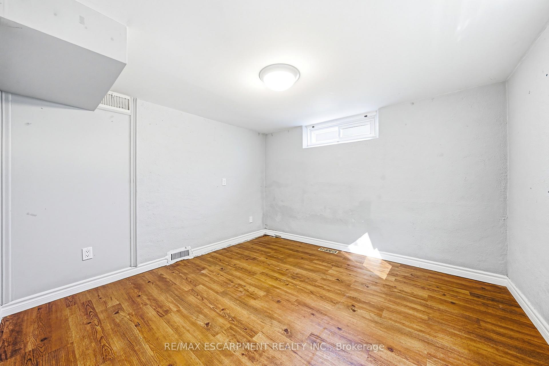 Photo 12 of 184 Arkell Street, Hamilton, Westdale — HOMEH