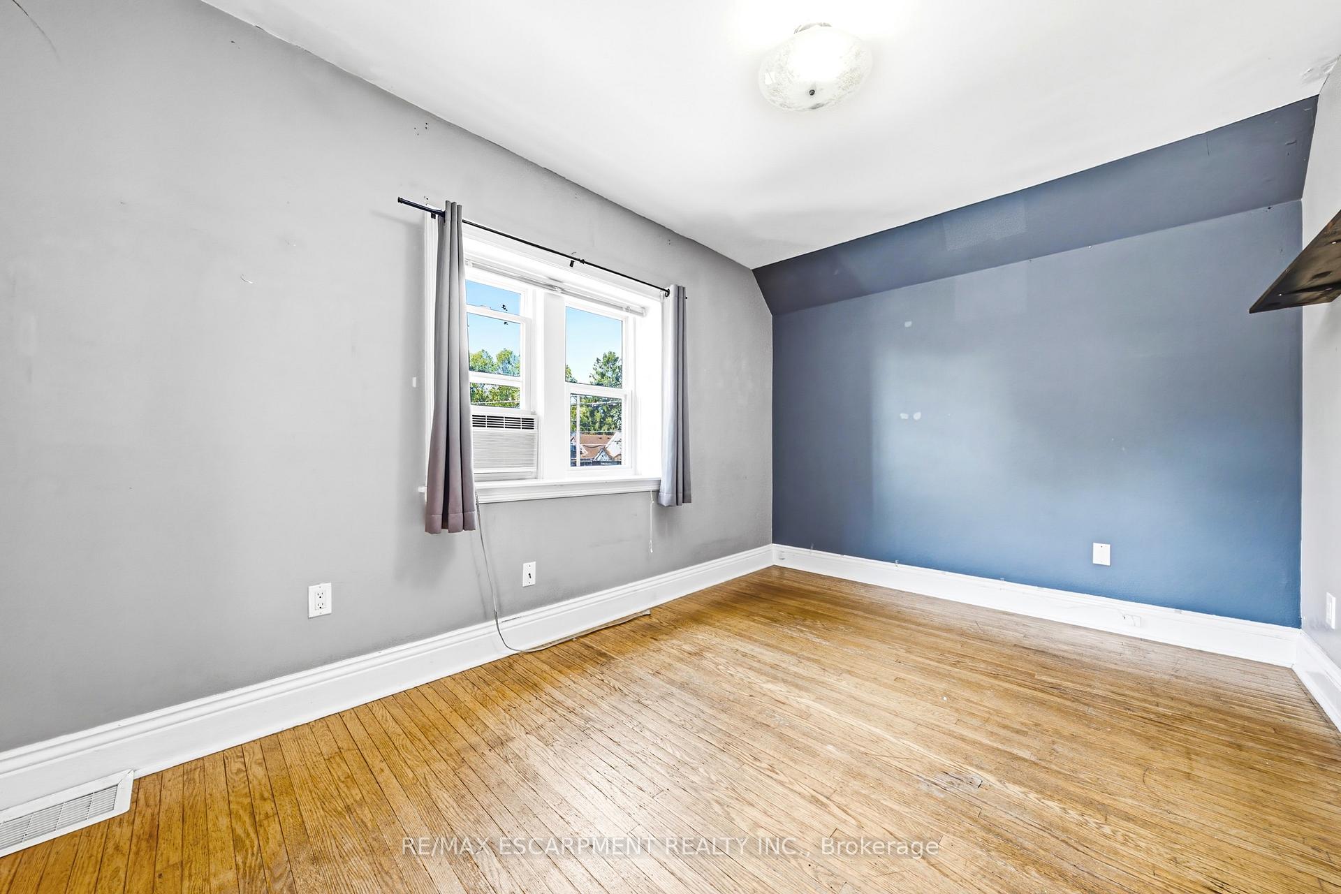 Photo 14 of 184 Arkell Street, Hamilton, Westdale — HOMEH