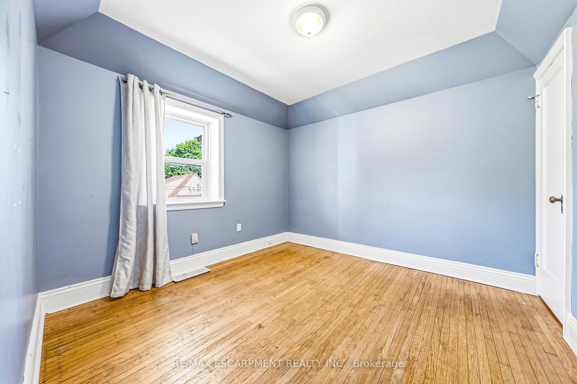 Photo 18 of 184 Arkell Street, Hamilton, Westdale — HOMEH