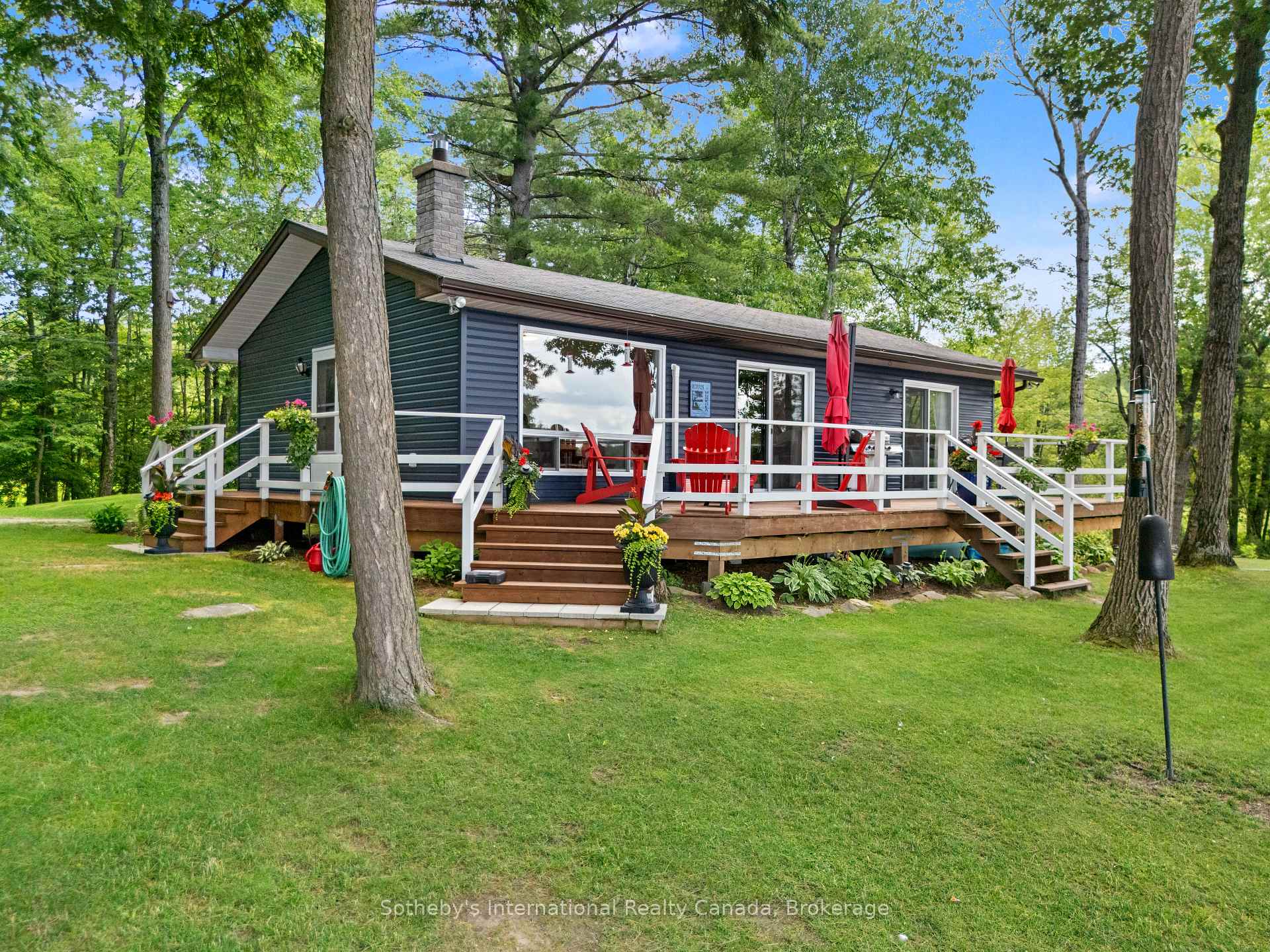 Front of 834 Eastshore Road