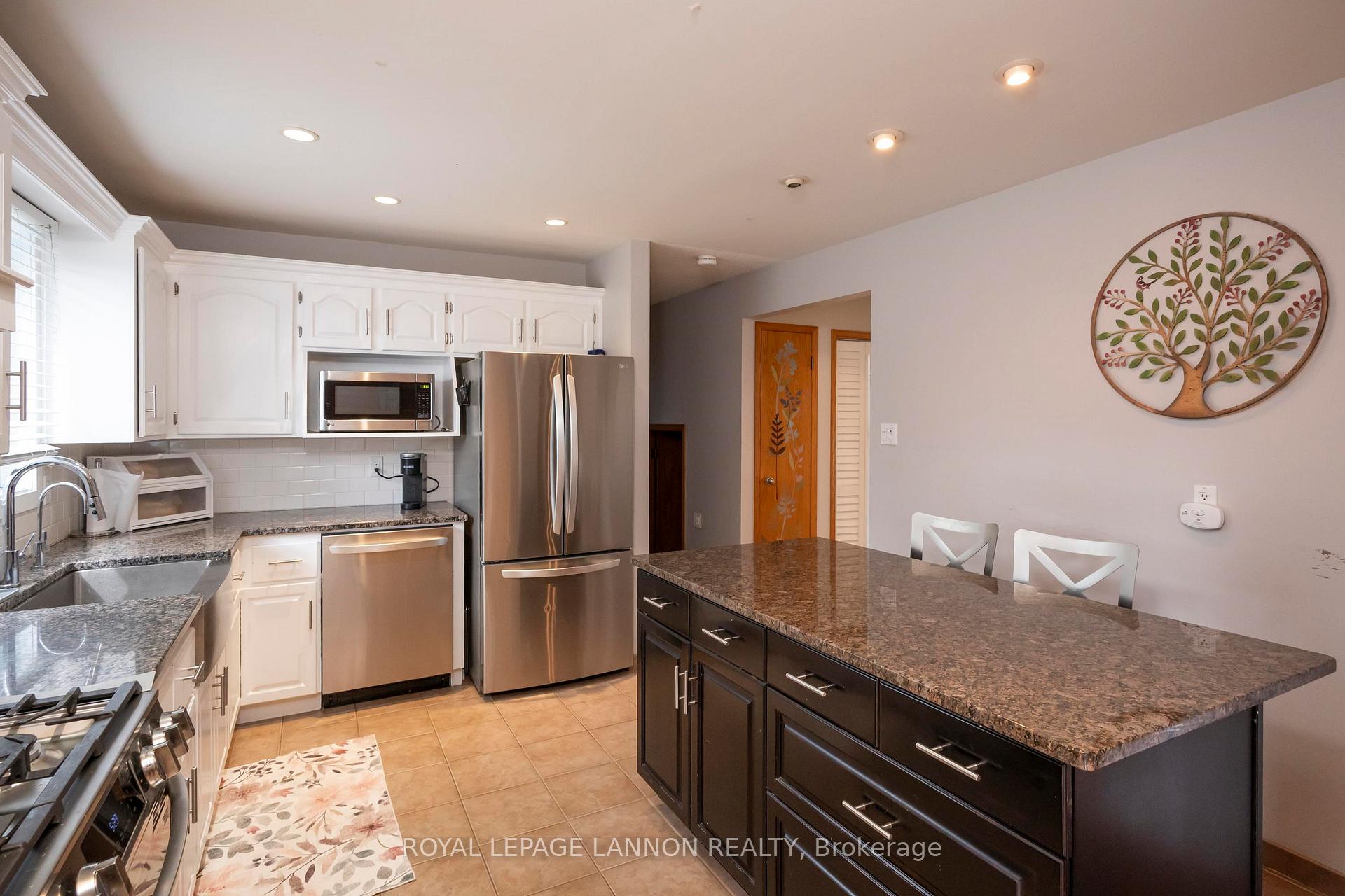 Photo 11 of 192 Riviera Drive, Thunder Bay, River Terrace — HOMEH