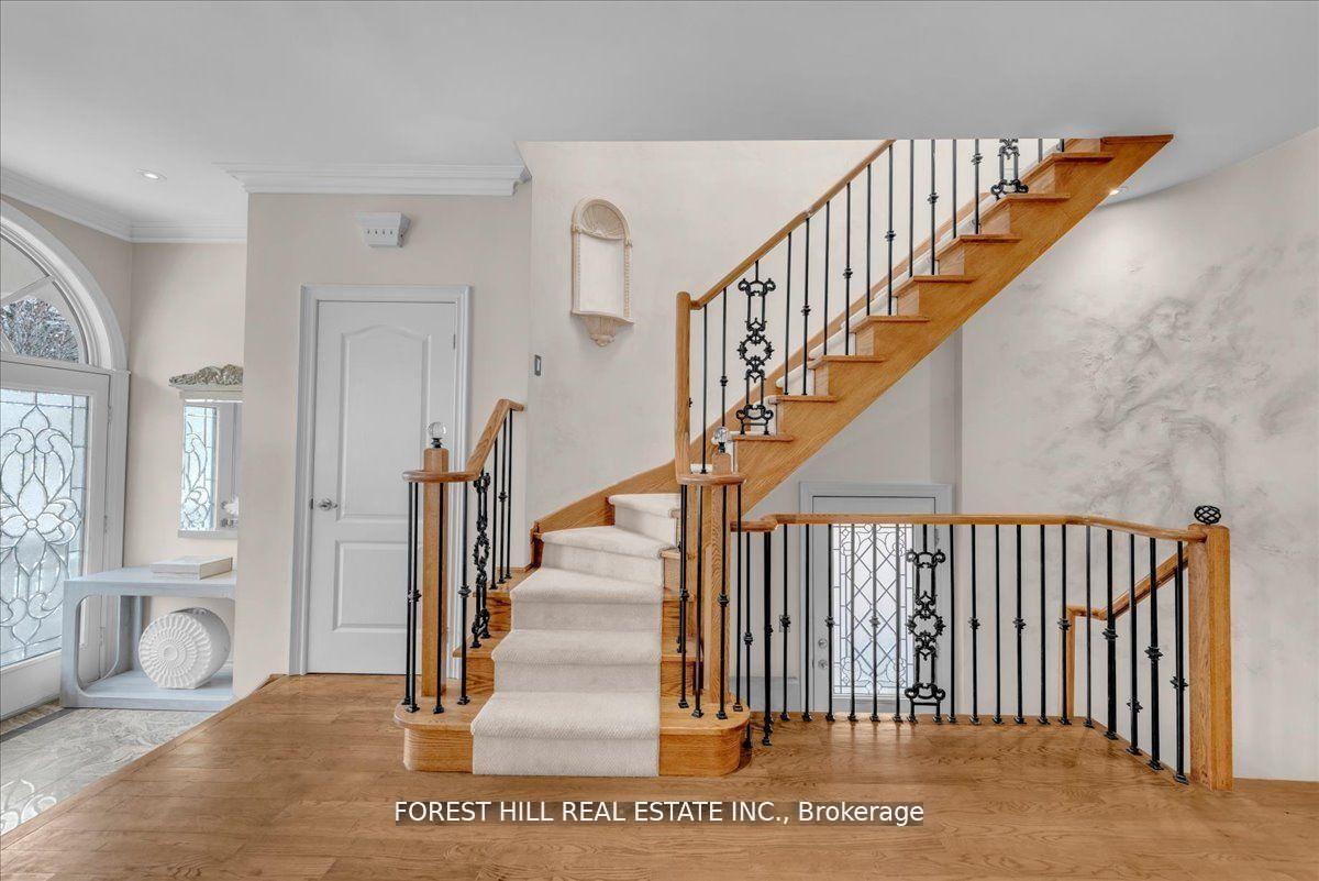 Photo 3 of 313 Broadway Avenue, North York, Bridle Path-Sunnybrook-York Mills — HOMEH