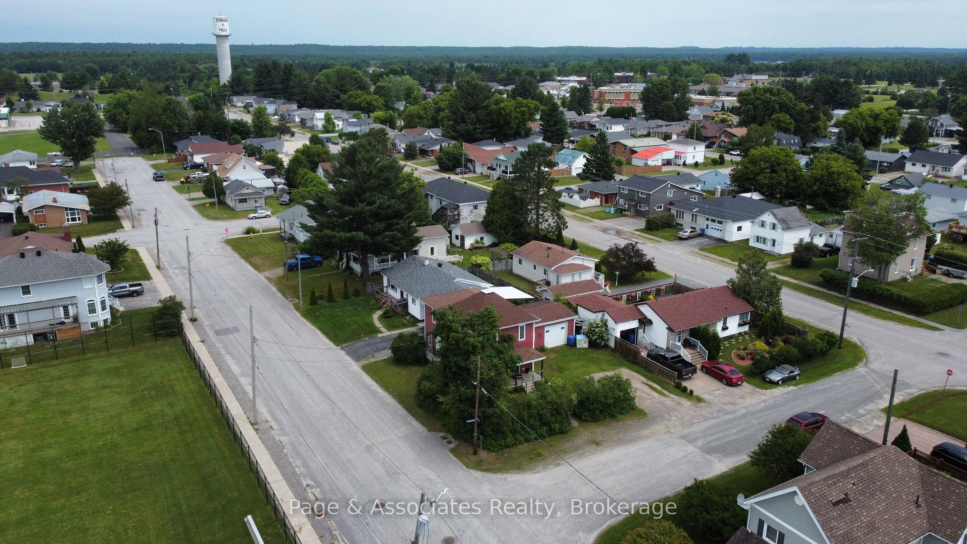 Photo 5 of 99 Russell Street, West Nipissing, Sturgeon Falls — HOMEH