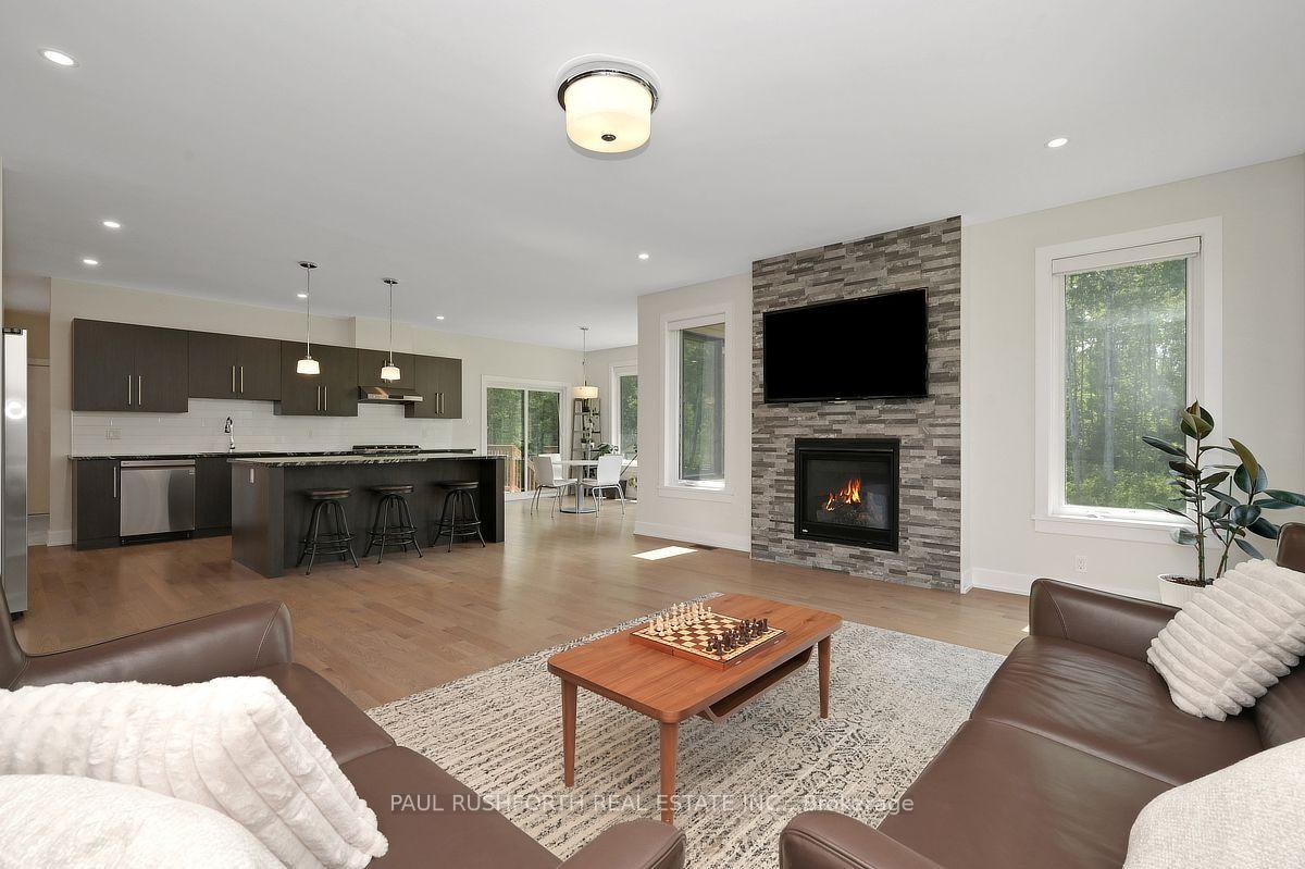 Photo 10 of 160 Country Meadow Drive, Ottawa, Huntley Ward (North West) — HOMEH