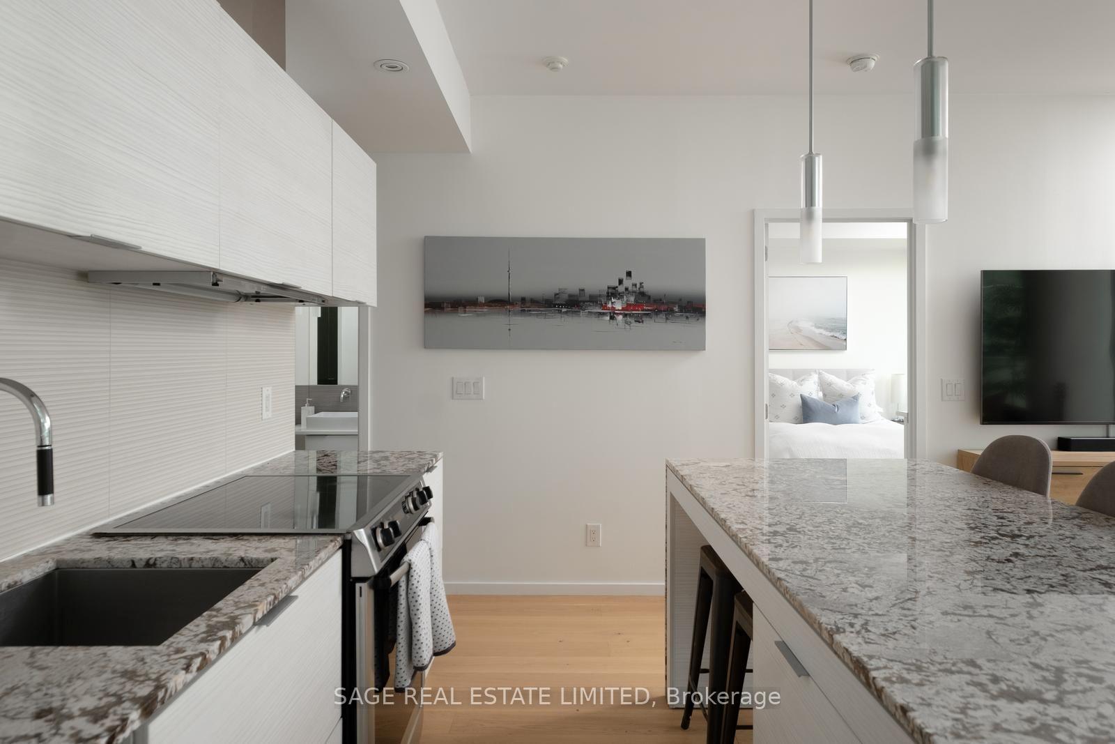 Photo 10 of Unit 902, 8 Charlotte Street, Toronto, Waterfront Communities — HOMEH