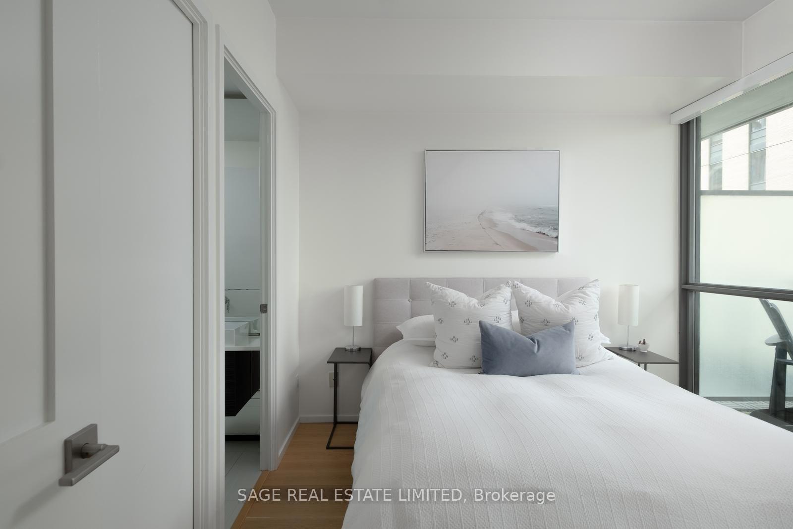 Photo 12 of Unit 902, 8 Charlotte Street, Toronto, Waterfront Communities — HOMEH