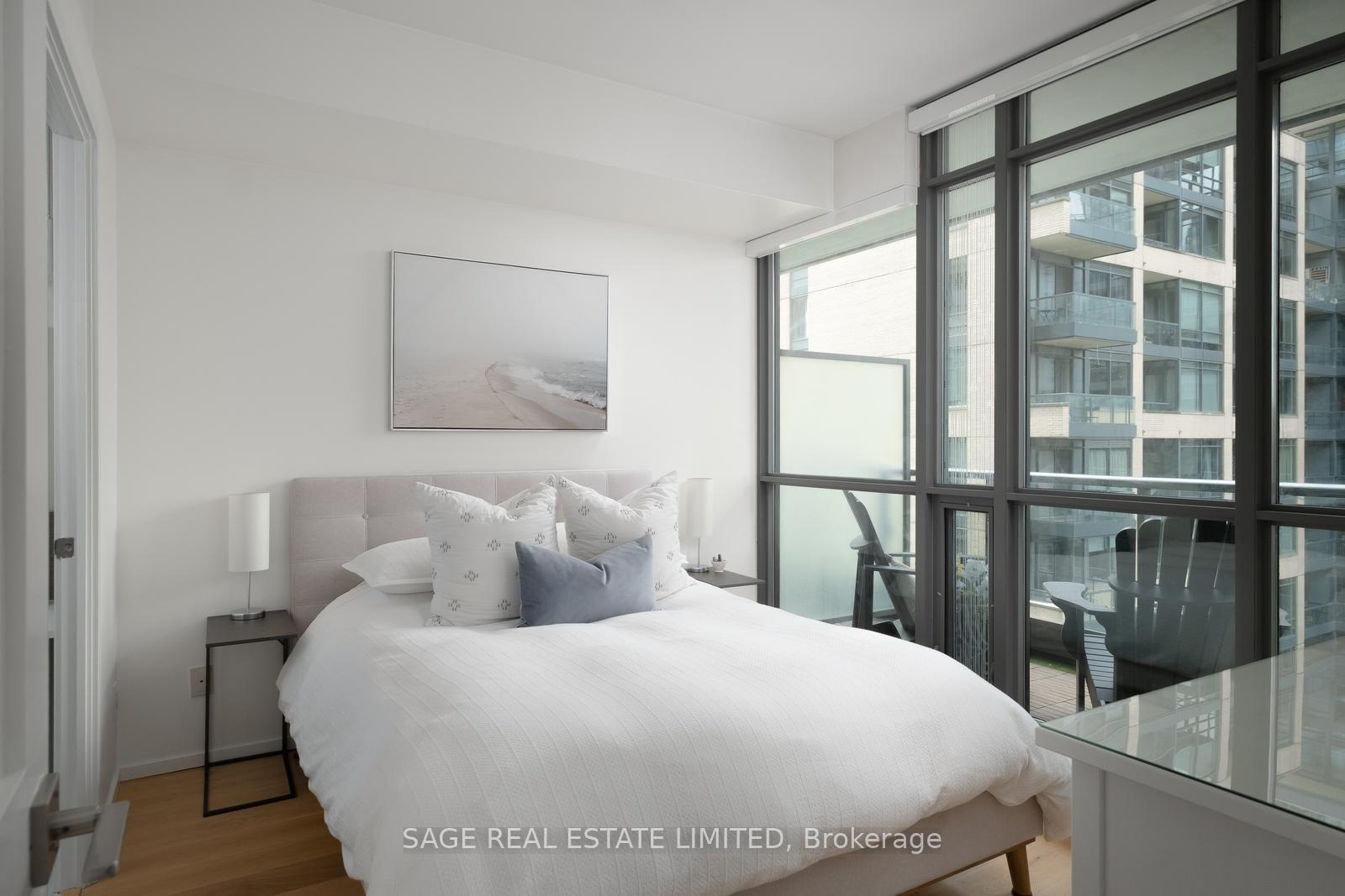 Photo 13 of Unit 902, 8 Charlotte Street, Toronto, Waterfront Communities — HOMEH
