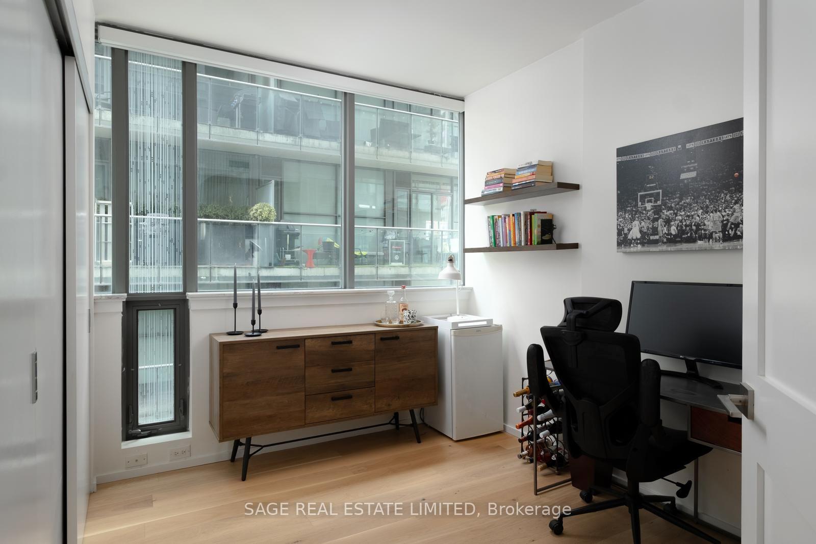 Photo 16 of Unit 902, 8 Charlotte Street, Toronto, Waterfront Communities — HOMEH