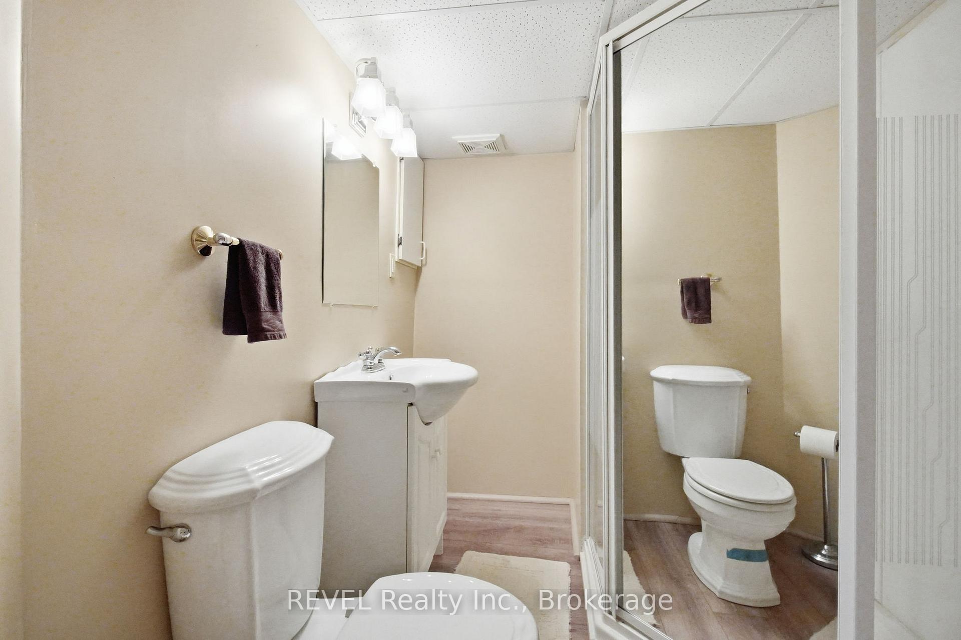 Photo 35 of 29 Stratton Crescent, Whitby, Rolling Acres — HOMEH