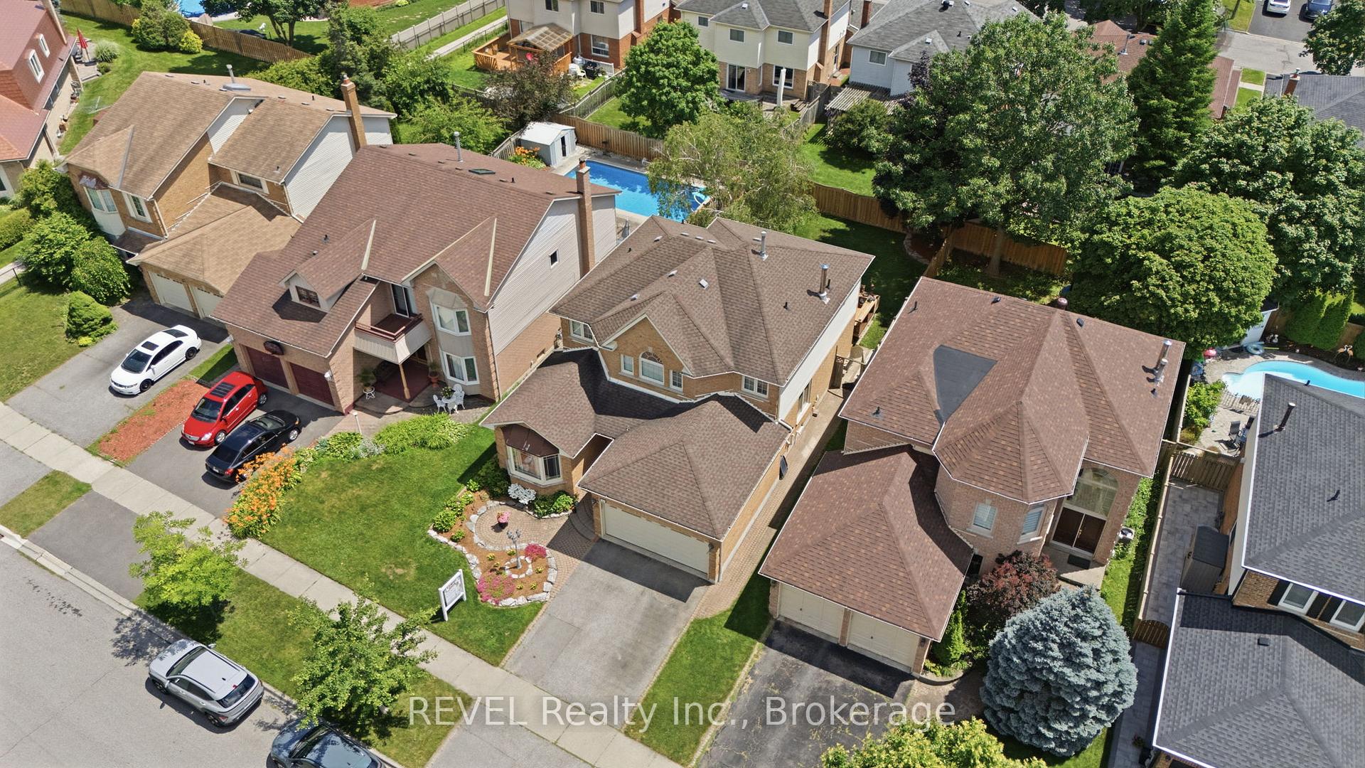 Photo 46 of 29 Stratton Crescent, Whitby, Rolling Acres — HOMEH
