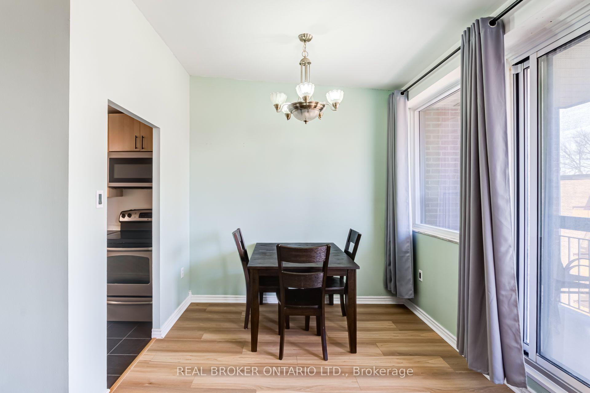 Photo 10 of Unit 402, 4060 Lawrence Avenue E, Scarborough, West Hill — HOMEH