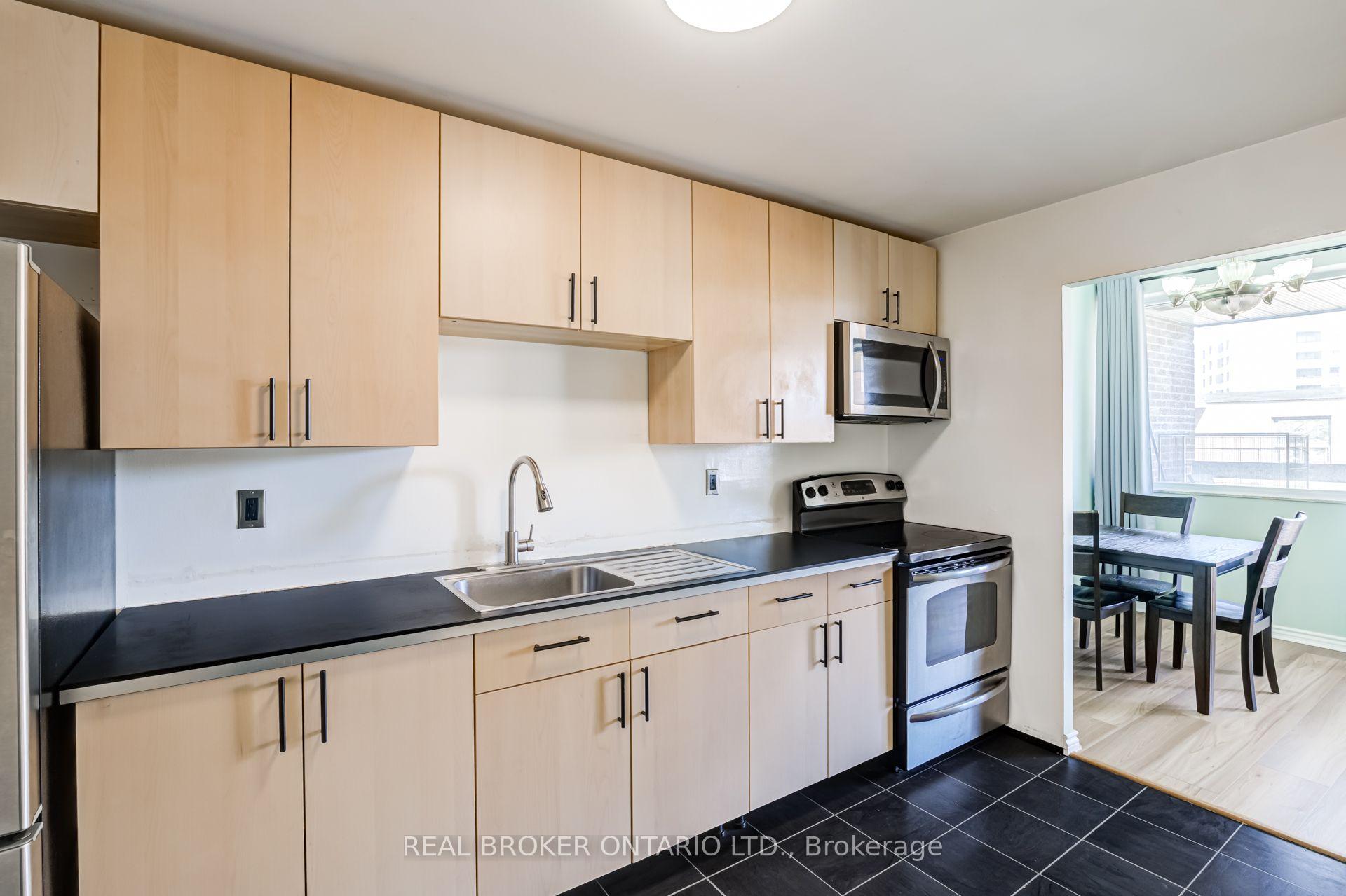 Photo 13 of Unit 402, 4060 Lawrence Avenue E, Scarborough, West Hill — HOMEH