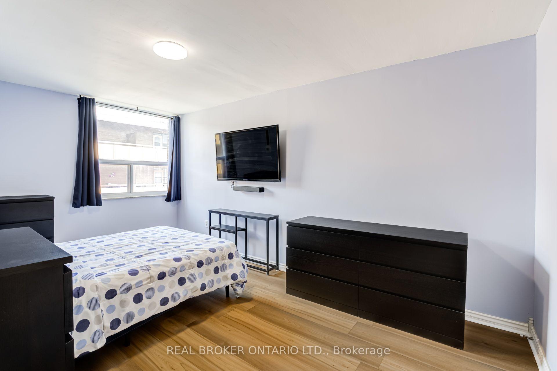 Photo 16 of Unit 402, 4060 Lawrence Avenue E, Scarborough, West Hill — HOMEH