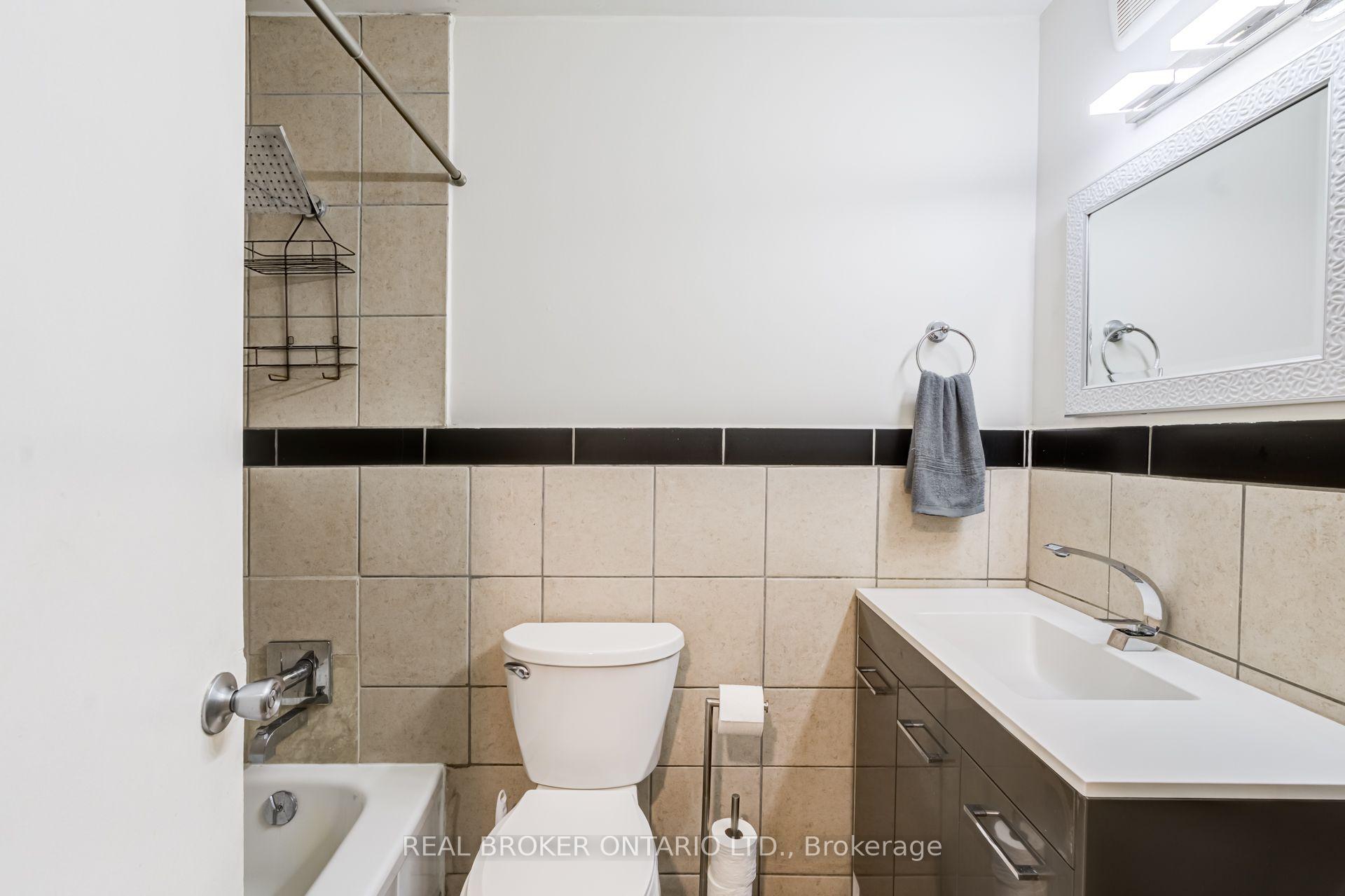 Photo 20 of Unit 402, 4060 Lawrence Avenue E, Scarborough, West Hill — HOMEH