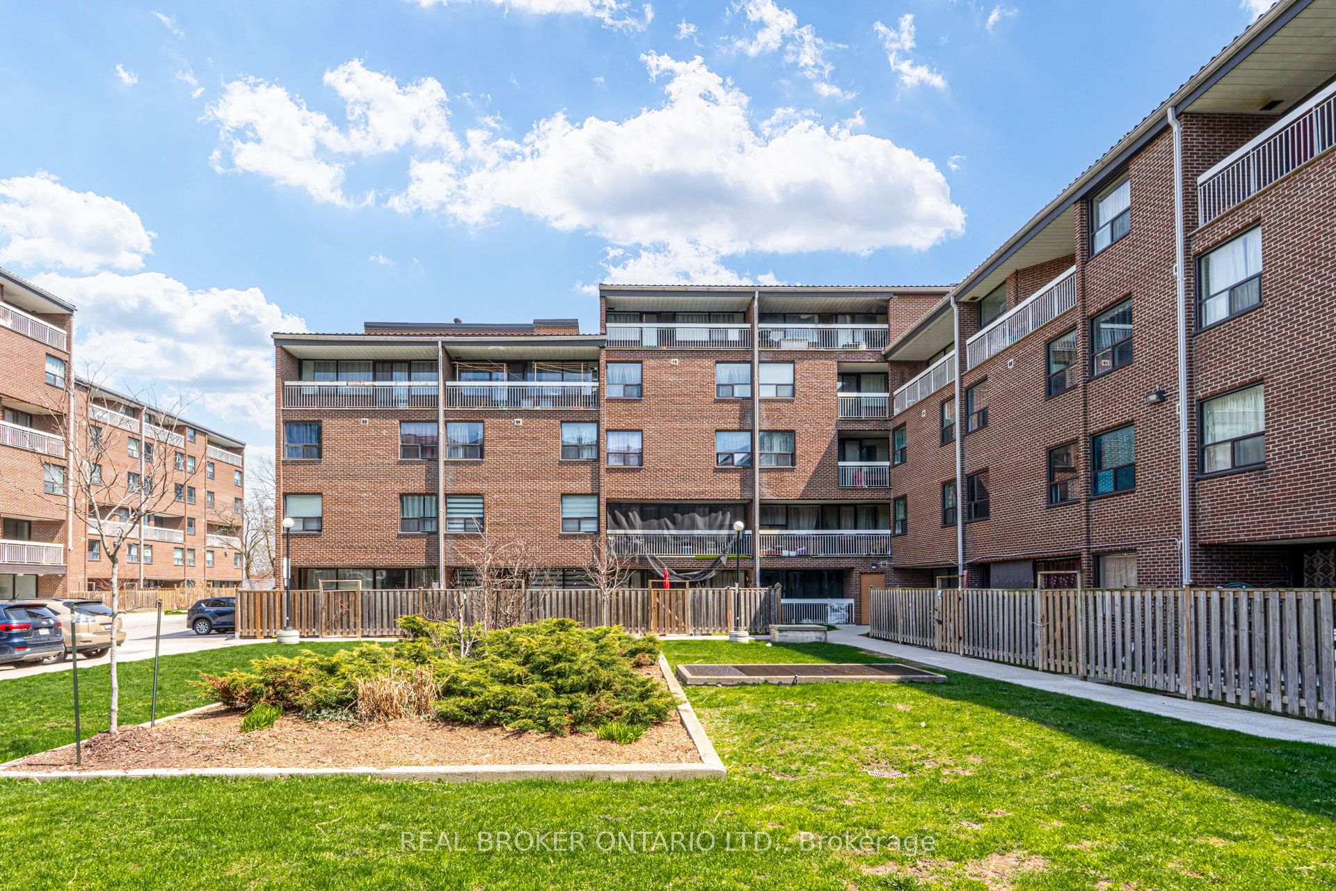 Photo 24 of Unit 402, 4060 Lawrence Avenue E, Scarborough, West Hill — HOMEH
